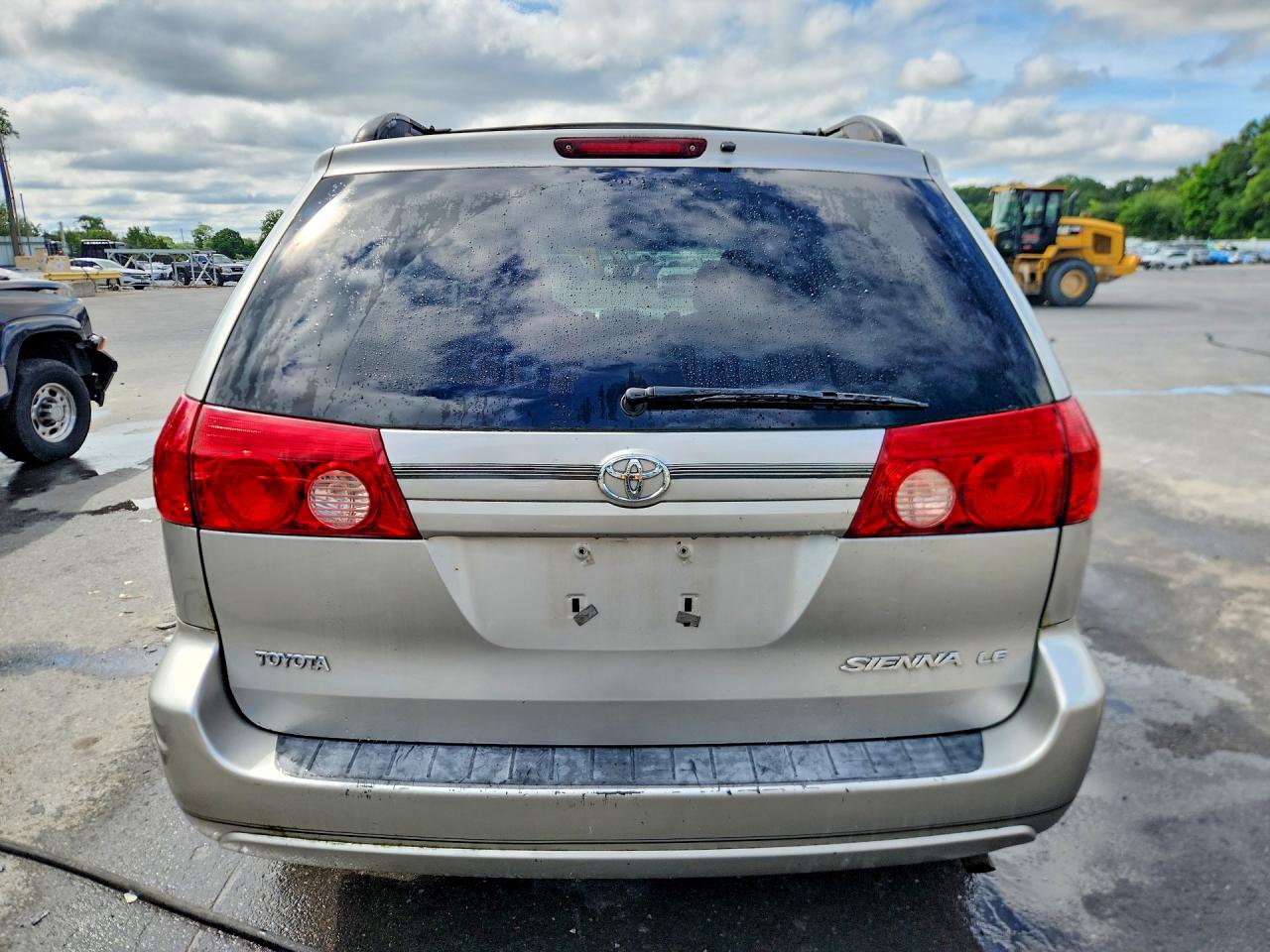 2006 Toyota Sienna Le 7 Passenger Серебряный vin: 5TDZA23CX6S573757