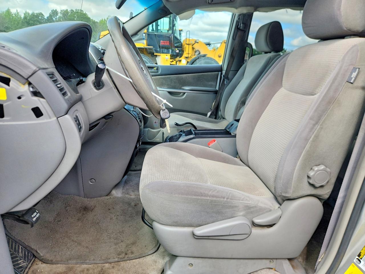 2006 Toyota Sienna Le 7 Passenger Серебряный vin: 5TDZA23CX6S573757