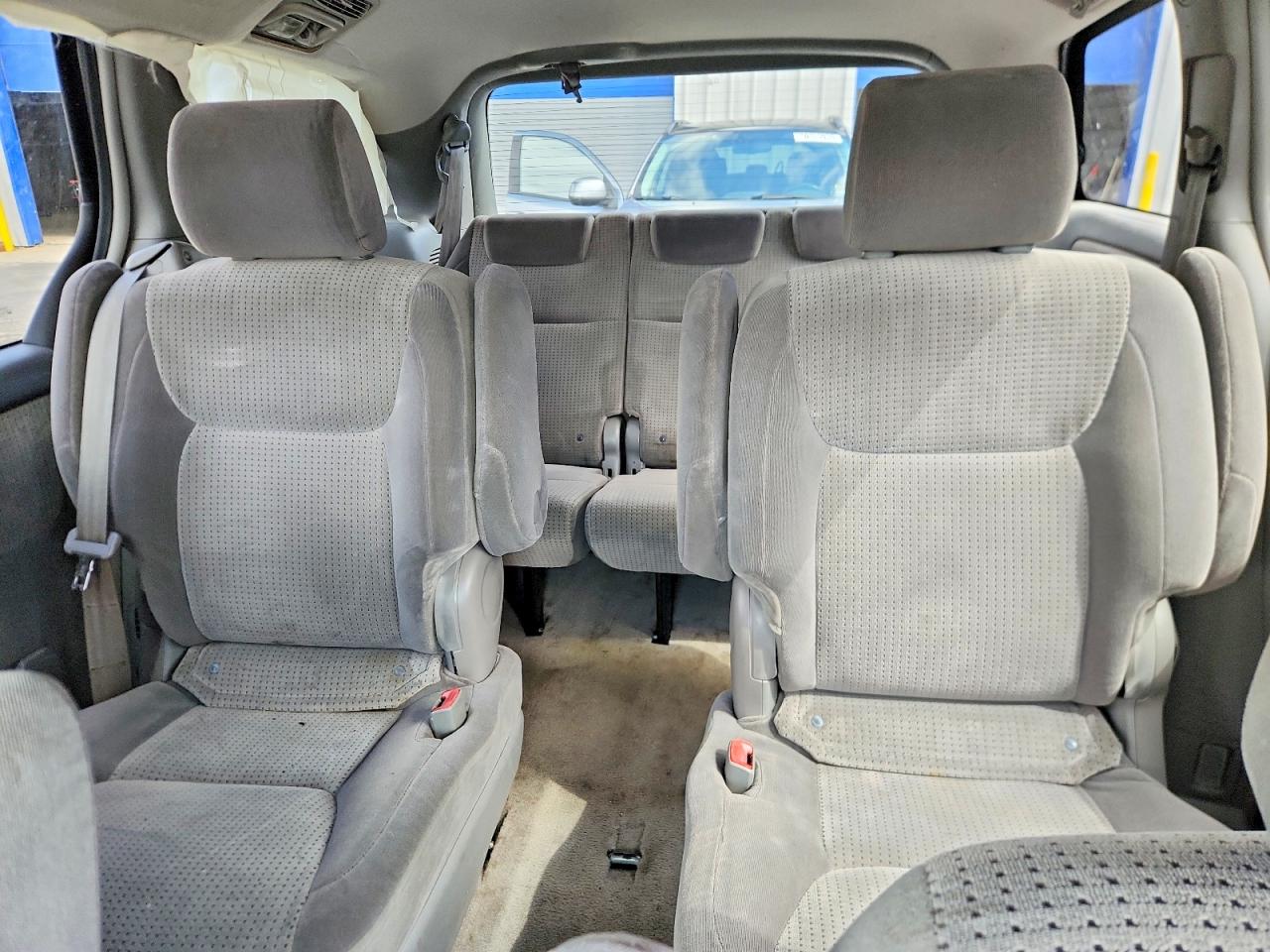 2006 Toyota Sienna Le 7 Passenger Серебряный vin: 5TDZA23CX6S573757
