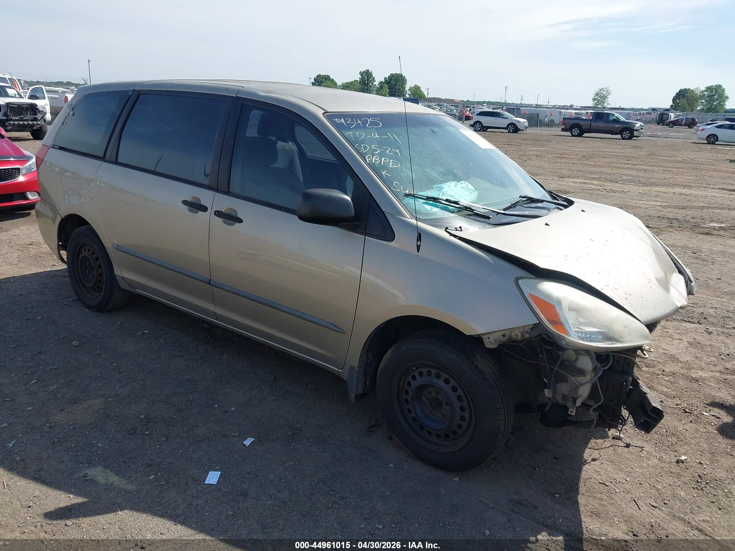 2004 Toyota Sienna Ce Brown vin: 5TDZA29C04S017963