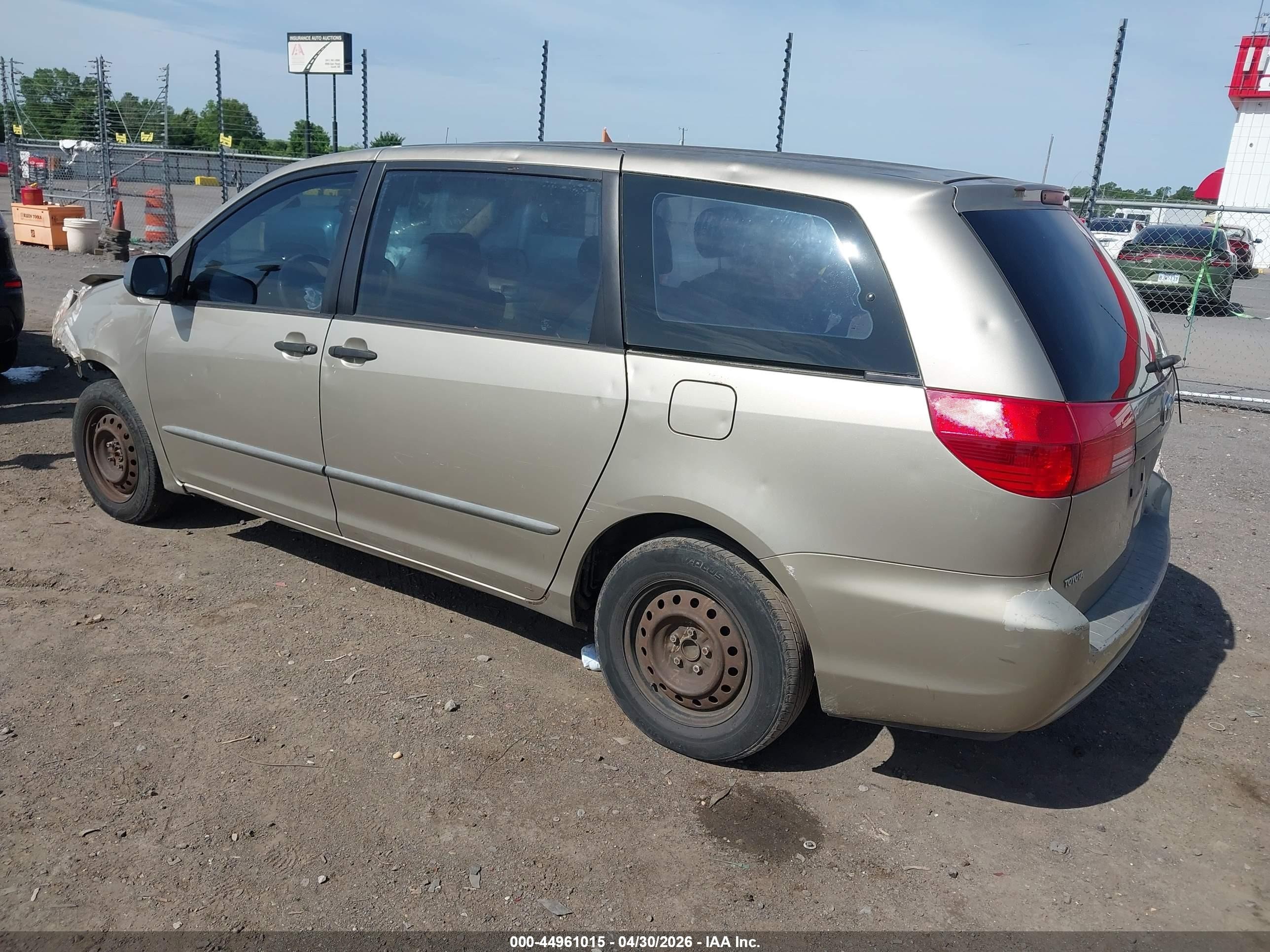 2004 Toyota Sienna Ce Brown vin: 5TDZA29C04S017963