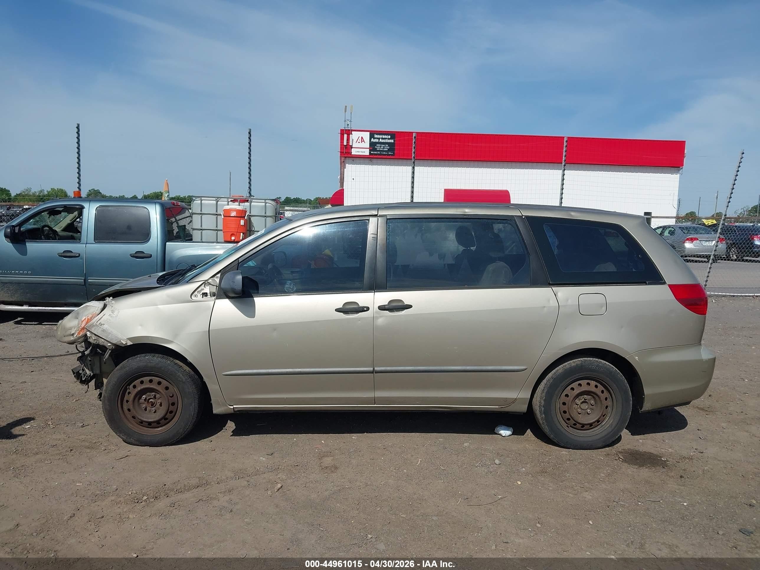 2004 Toyota Sienna Ce Brown vin: 5TDZA29C04S017963