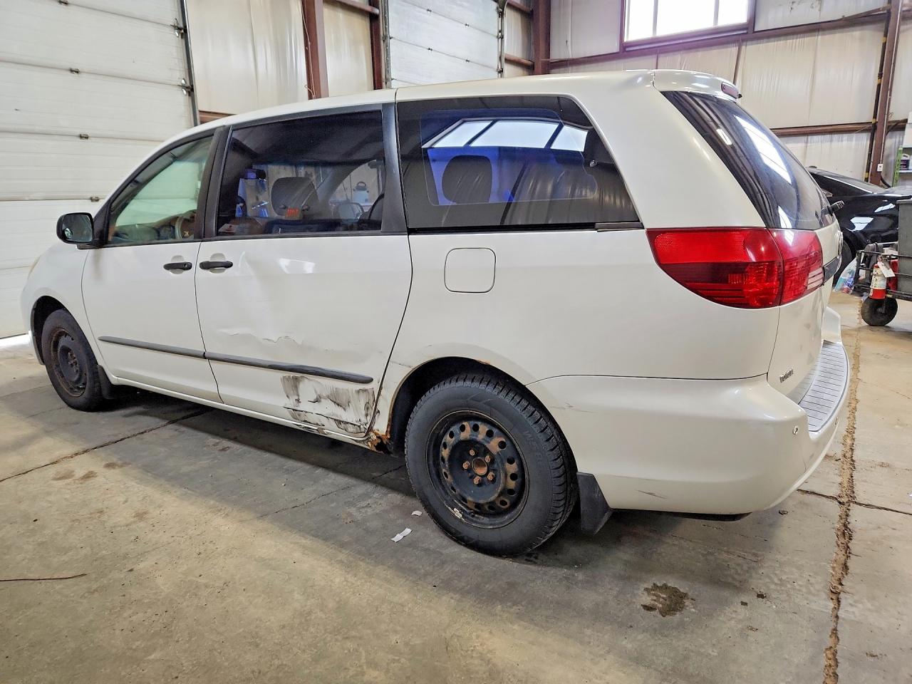 2005 Toyota Sienna Ce White vin: 5TDZA29C05S239551