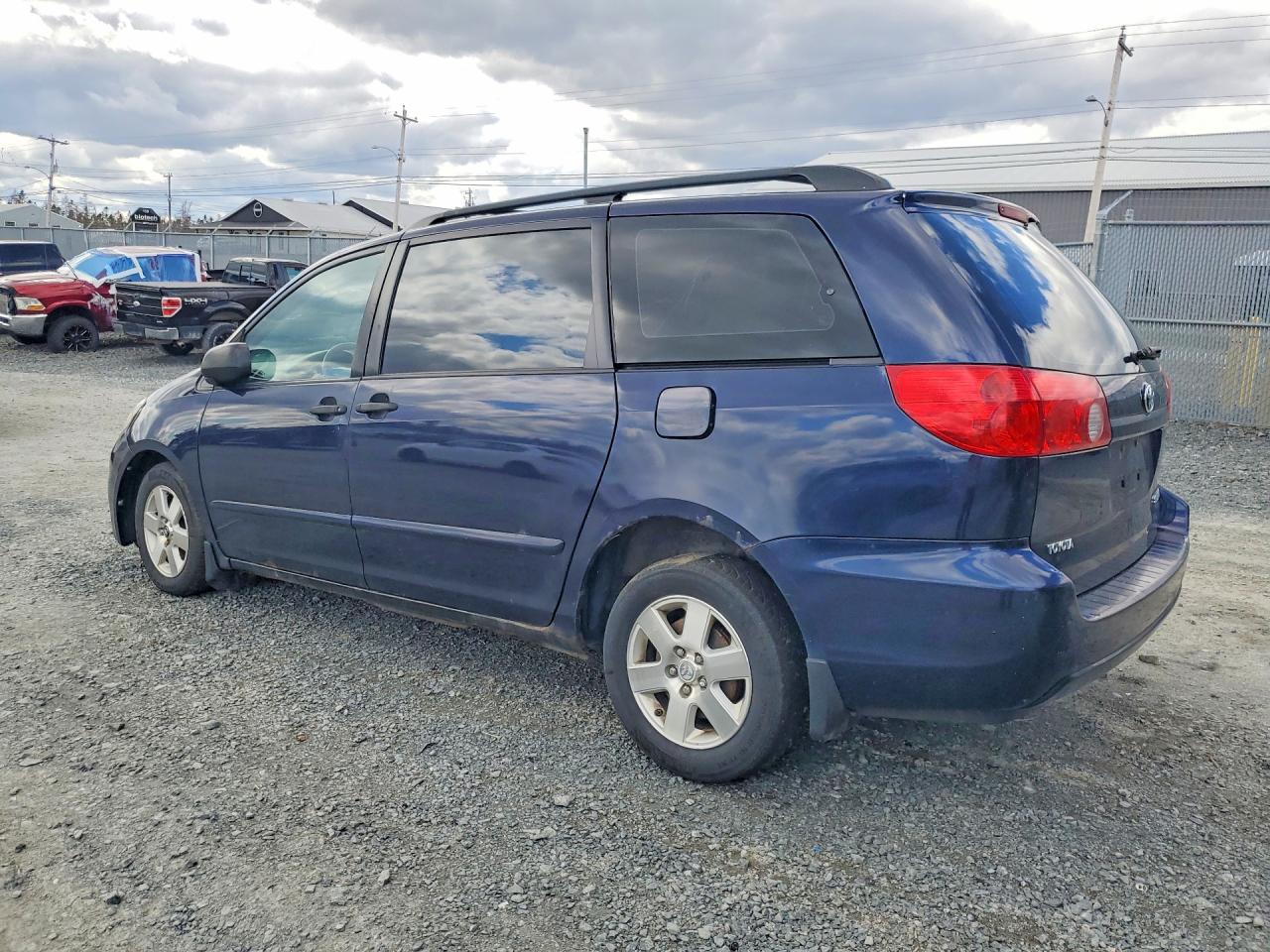 2006 Toyota Sienna Ce Blue vin: 5TDZA29C36S398968