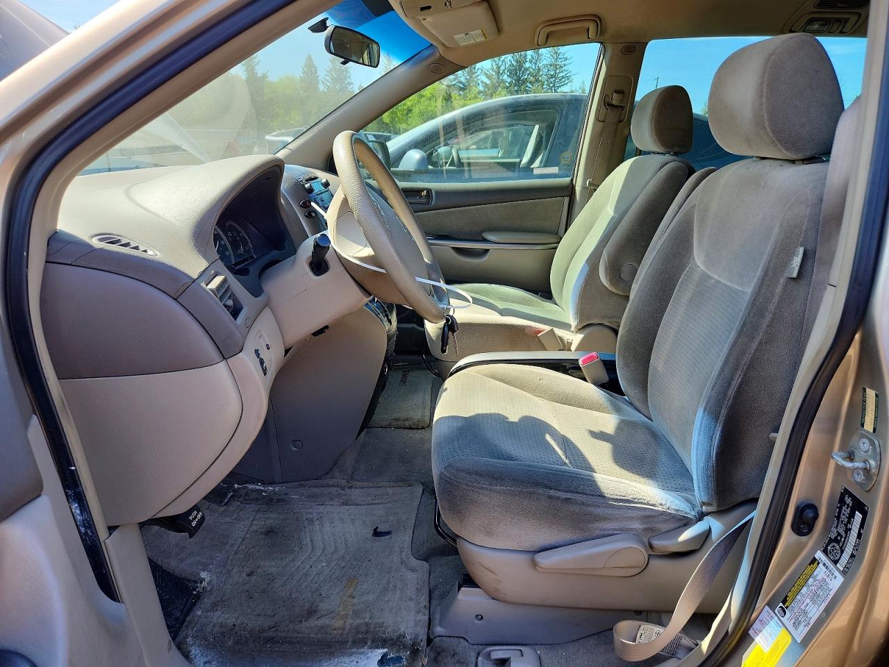 2006 Toyota Sienna Ce Brown vin: 5TDZA29C36S410181