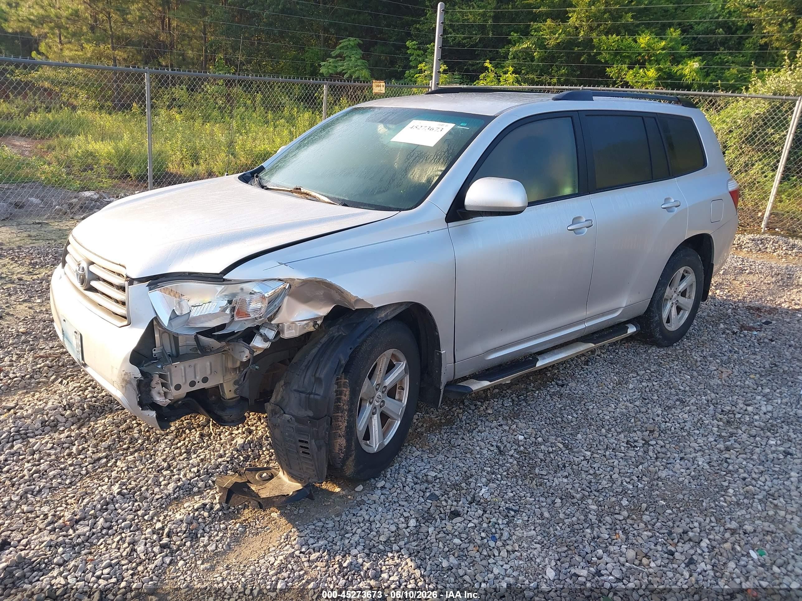 2010 Toyota Highlander   Silver vin: 5TDZA3EH0AS004200