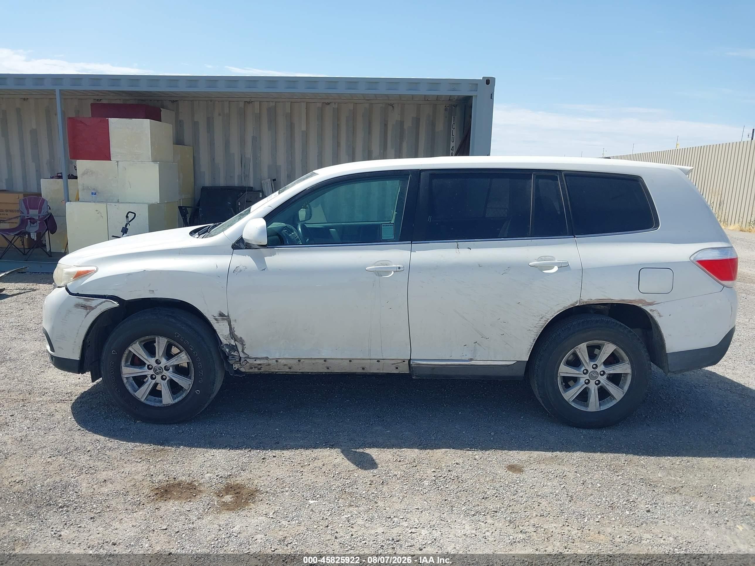 2012 Toyota Highlander   White vin: 5TDZA3EH0CS021386
