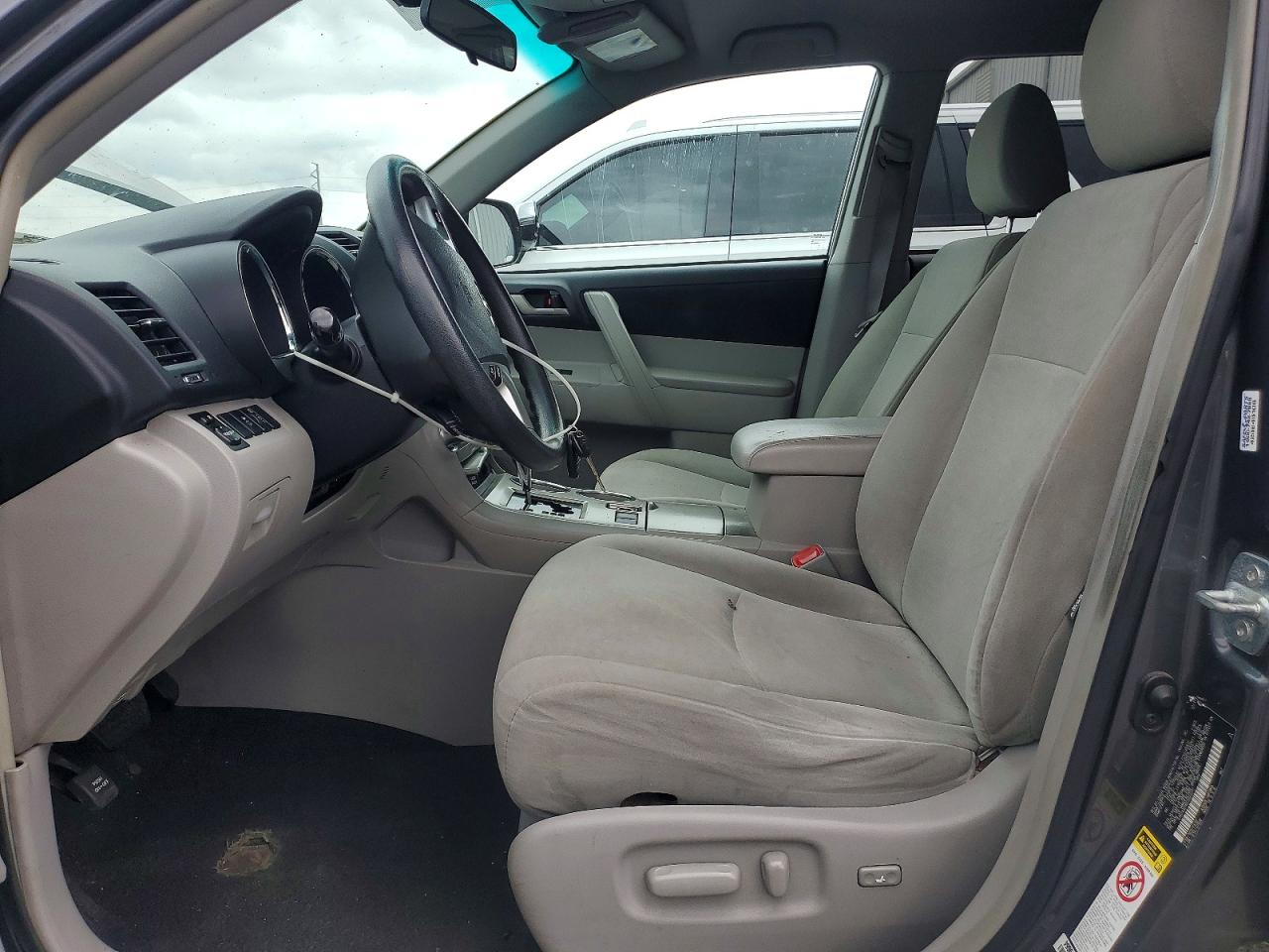 2012 Toyota Highlander Base Gray vin: 5TDZA3EH0CS022277