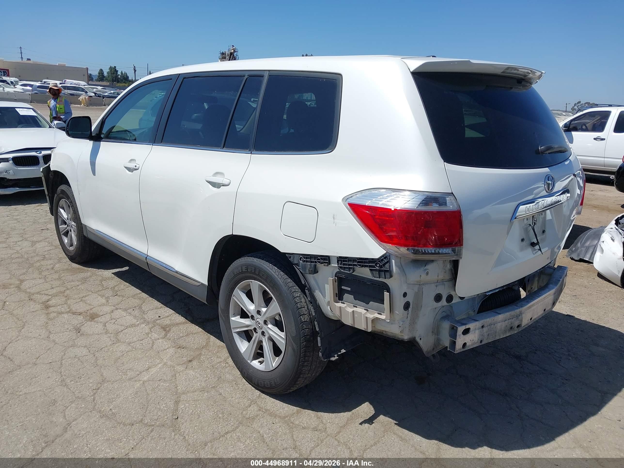 2012 Toyota Highlander   White vin: 5TDZA3EH0CS022666