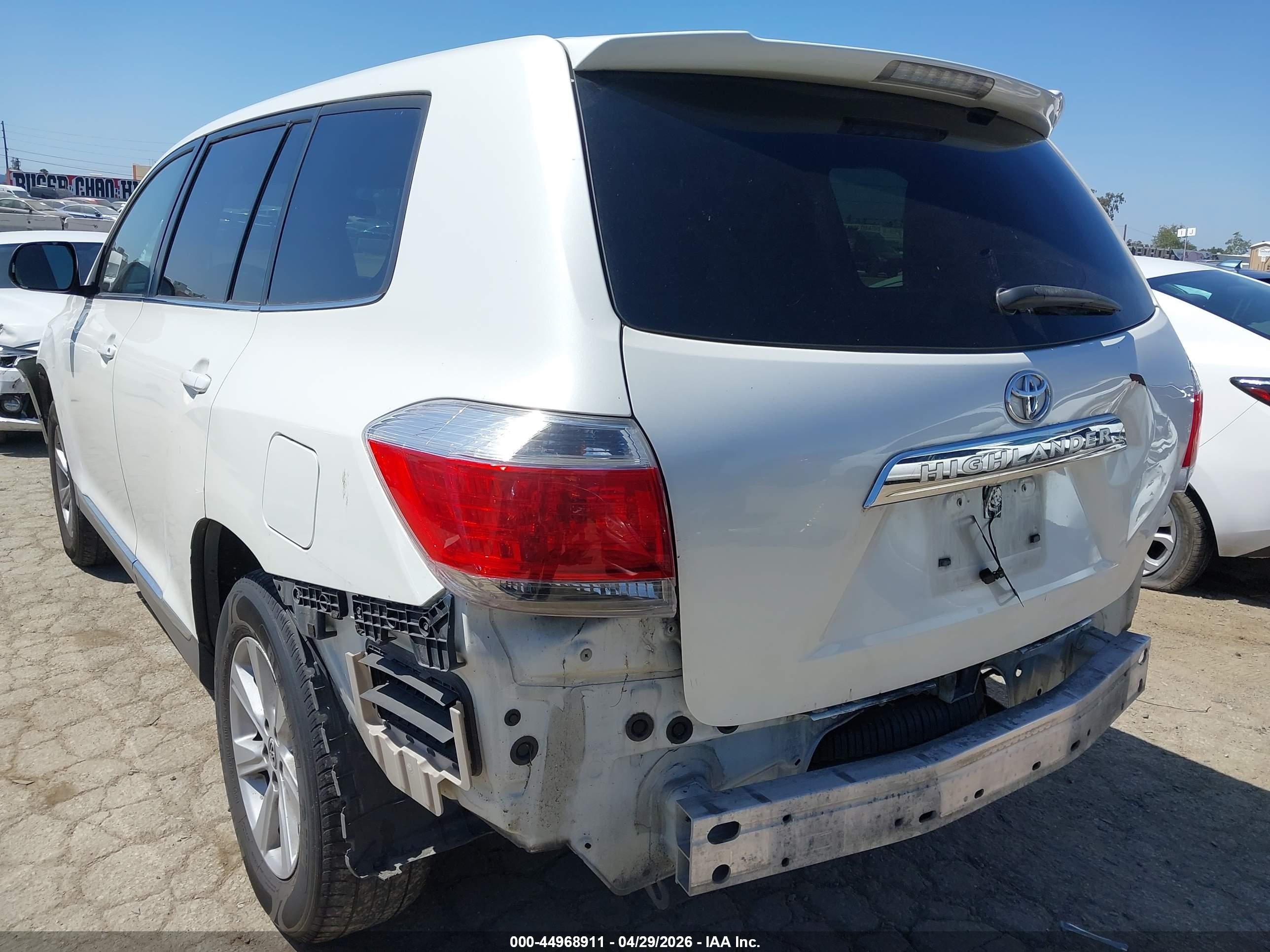 2012 Toyota Highlander   White vin: 5TDZA3EH0CS022666