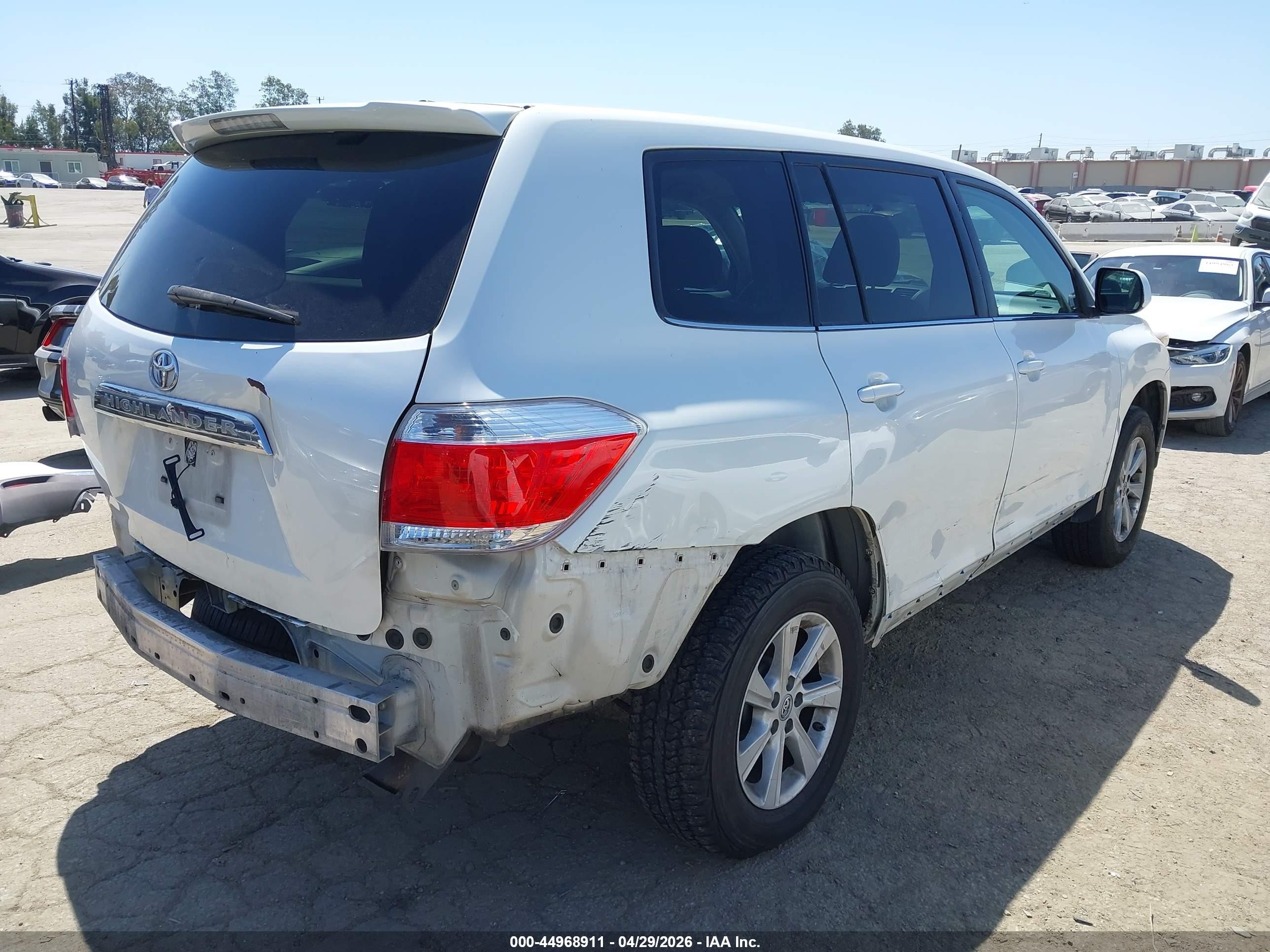 2012 Toyota Highlander   White vin: 5TDZA3EH0CS022666