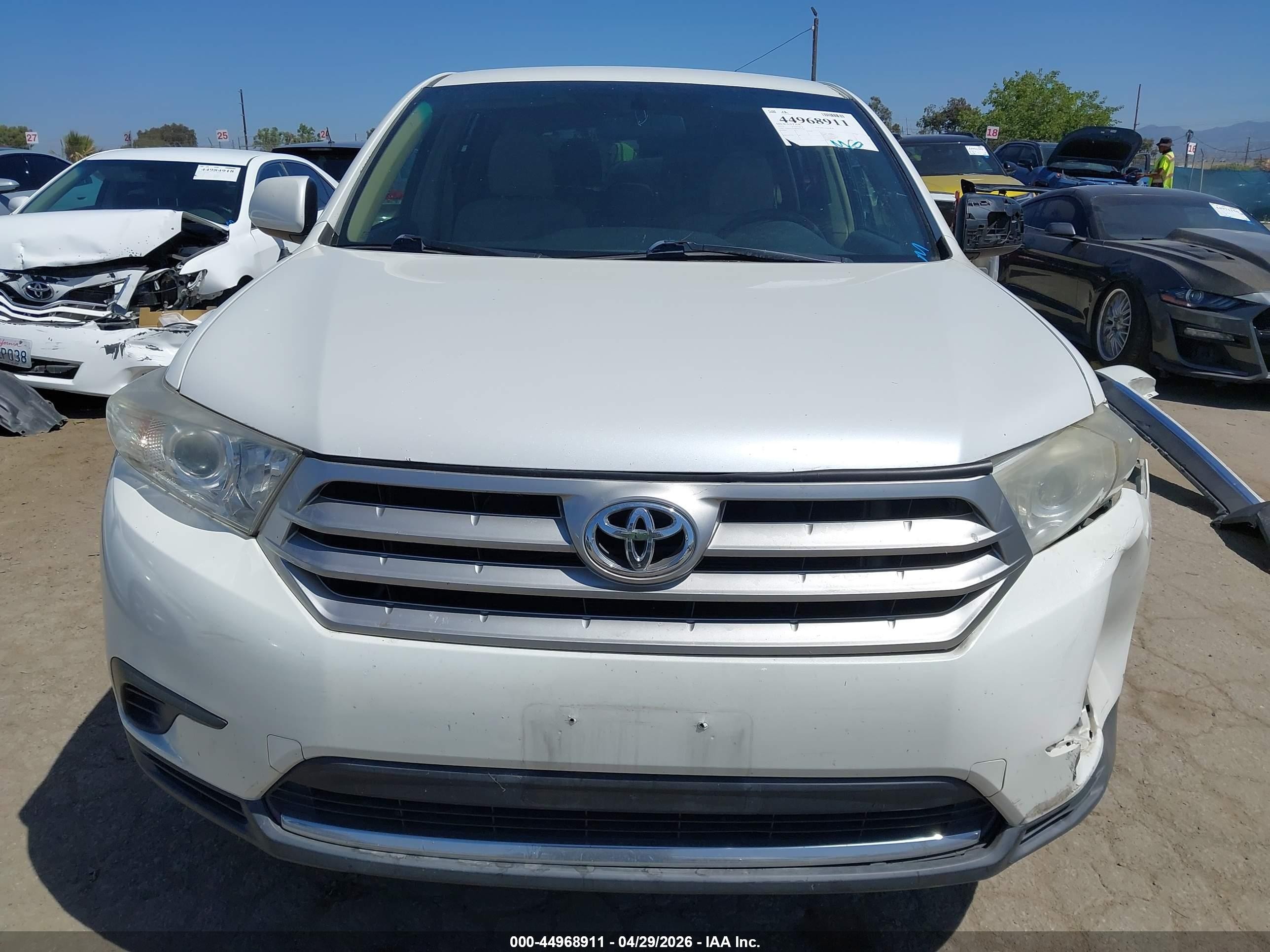 2012 Toyota Highlander   White vin: 5TDZA3EH0CS022666