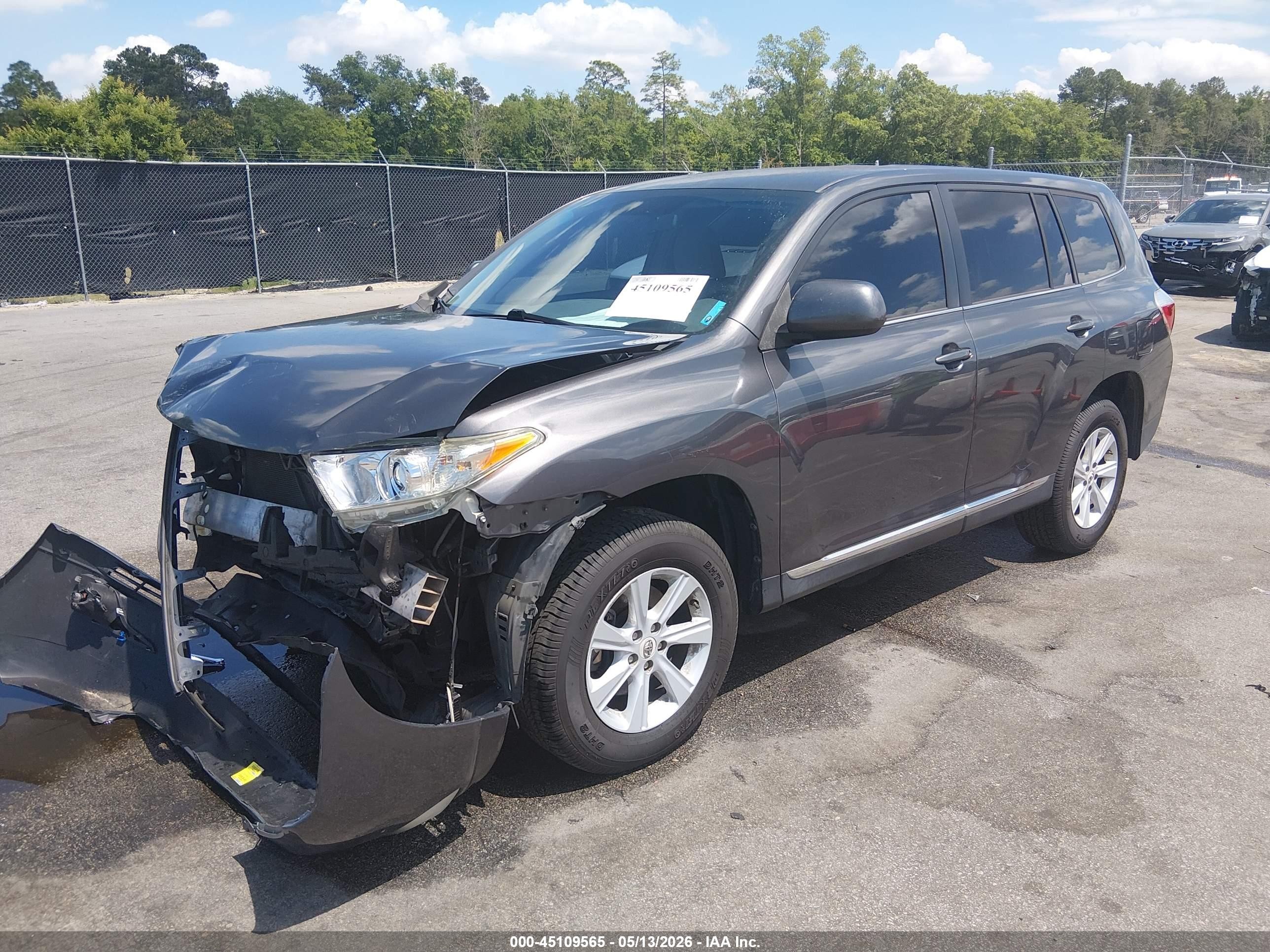2013 Toyota Highlander   Gray vin: 5TDZA3EH0DS036357