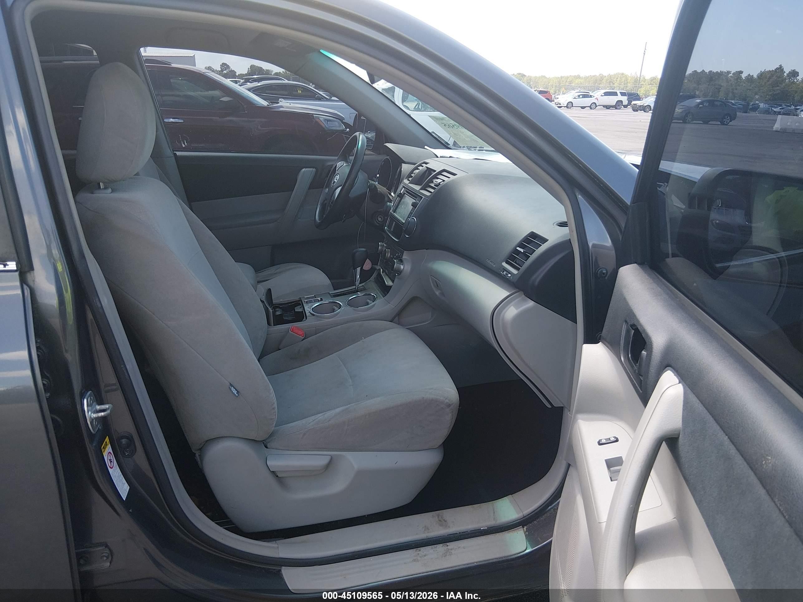 2013 Toyota Highlander   Gray vin: 5TDZA3EH0DS036357