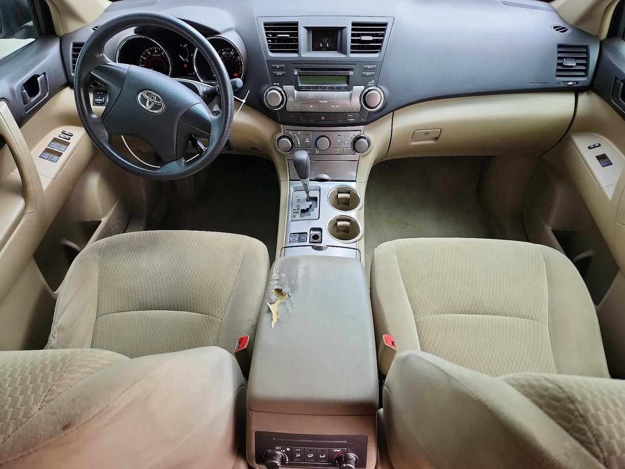 2010 Toyota Highlander Base White vin: 5TDZA3EH1AS006845