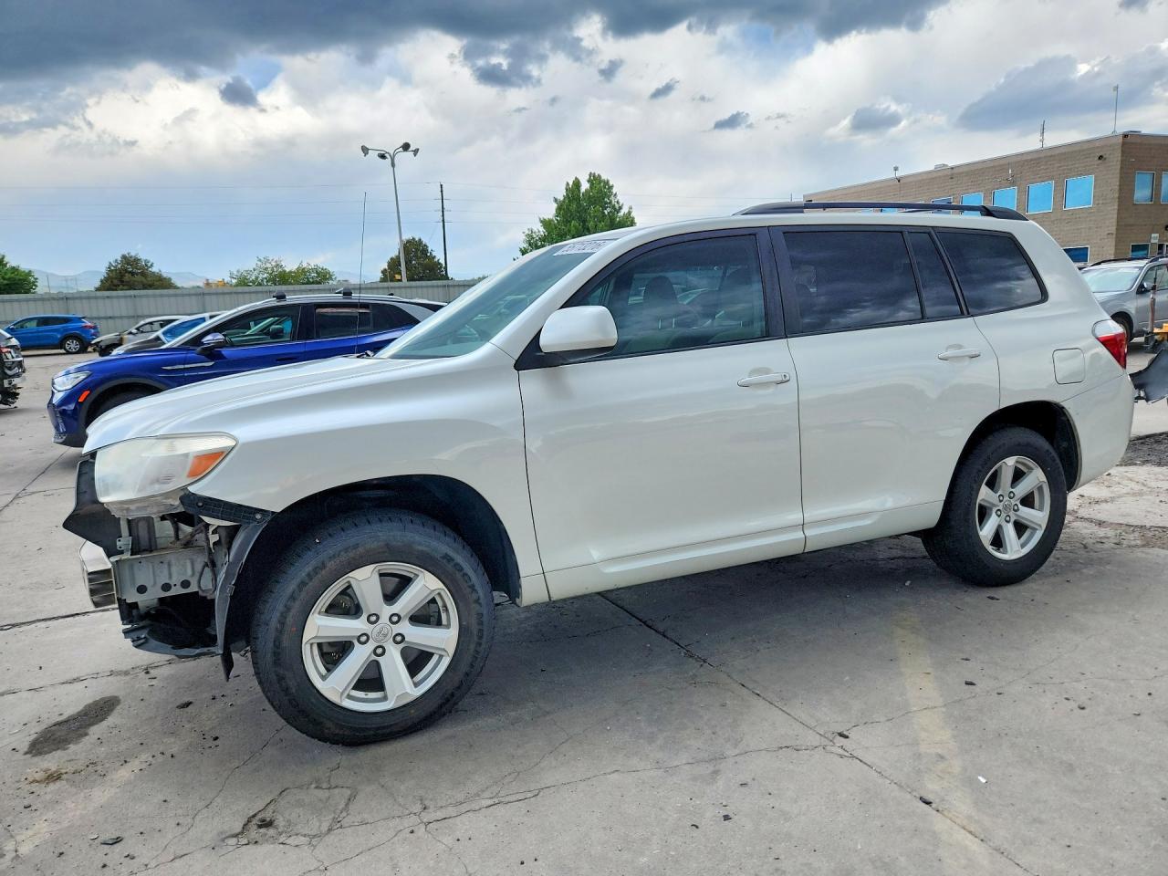 2010 Toyota Highlander Base White vin: 5TDZA3EH1AS006845