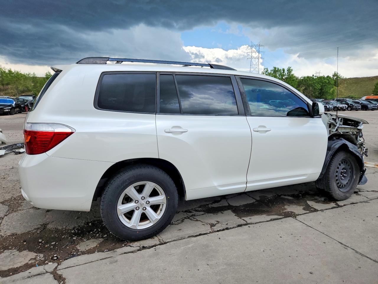2010 Toyota Highlander Base White vin: 5TDZA3EH1AS006845
