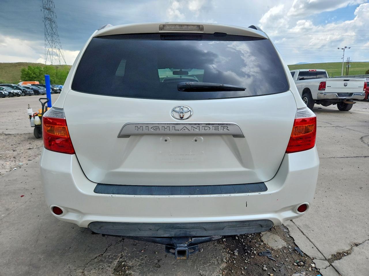2010 Toyota Highlander Base White vin: 5TDZA3EH1AS006845