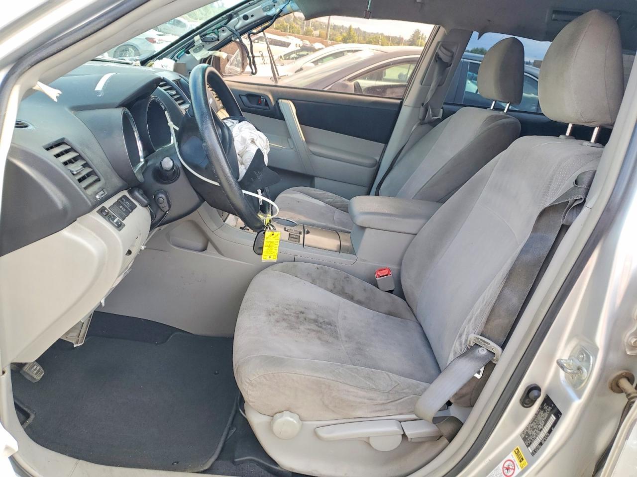 2012 Toyota Highlander Base Silver vin: 5TDZA3EH2CS022006
