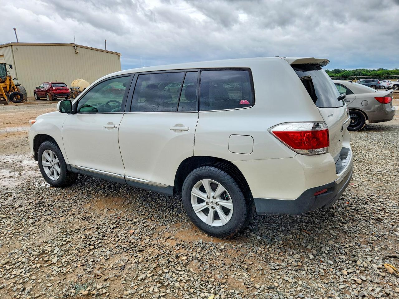 2012 Toyota Highlander Base White vin: 5TDZA3EH2CS031076