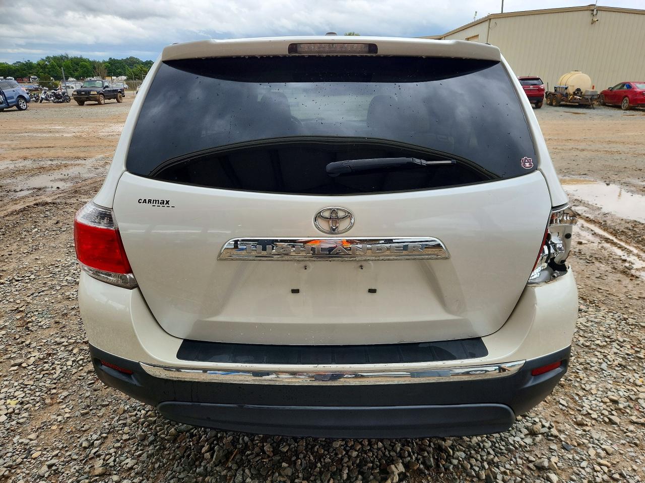 2012 Toyota Highlander Base White vin: 5TDZA3EH2CS031076