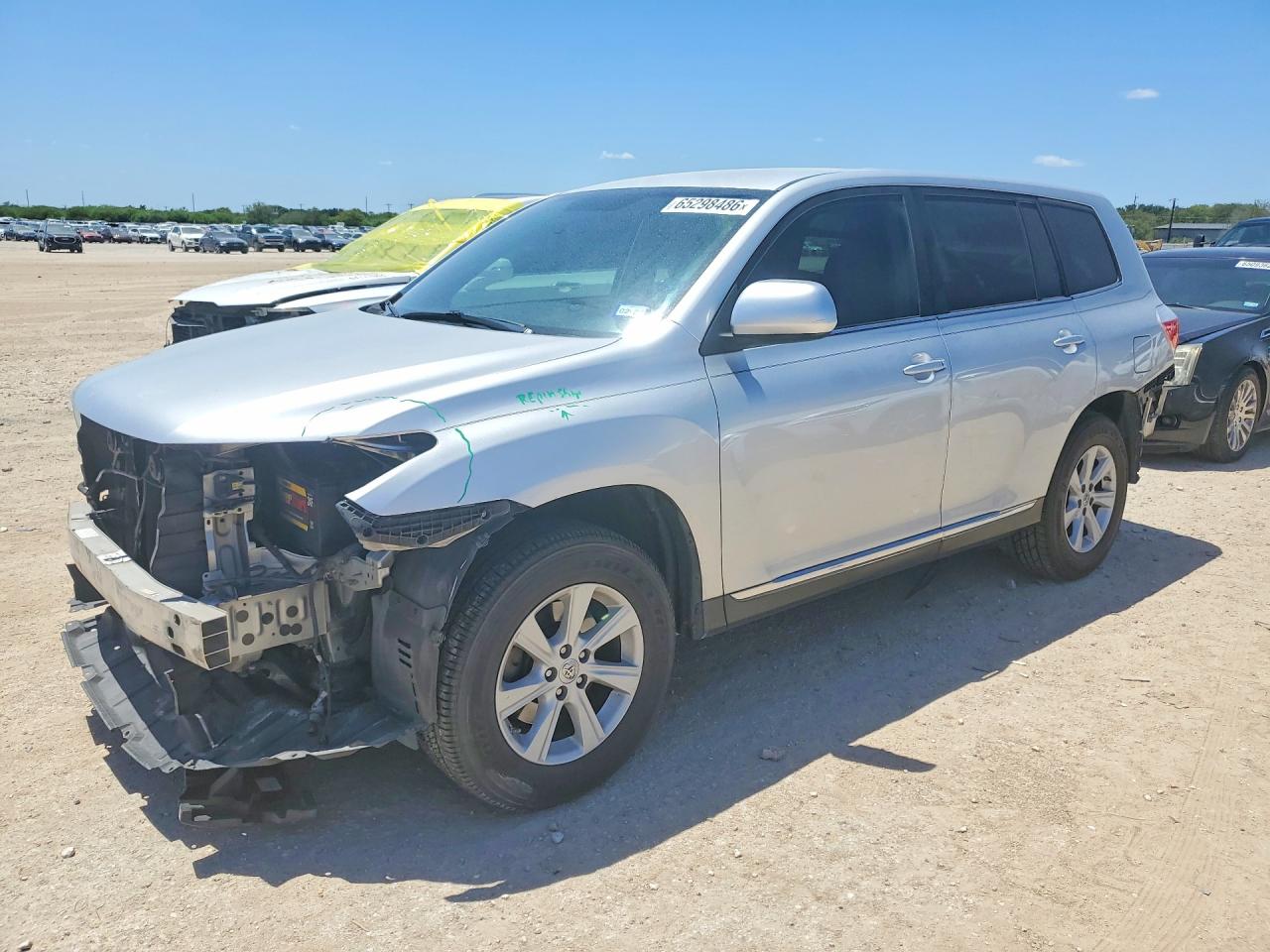 2013 Toyota Highlander Base Silver vin: 5TDZA3EH2DS035016