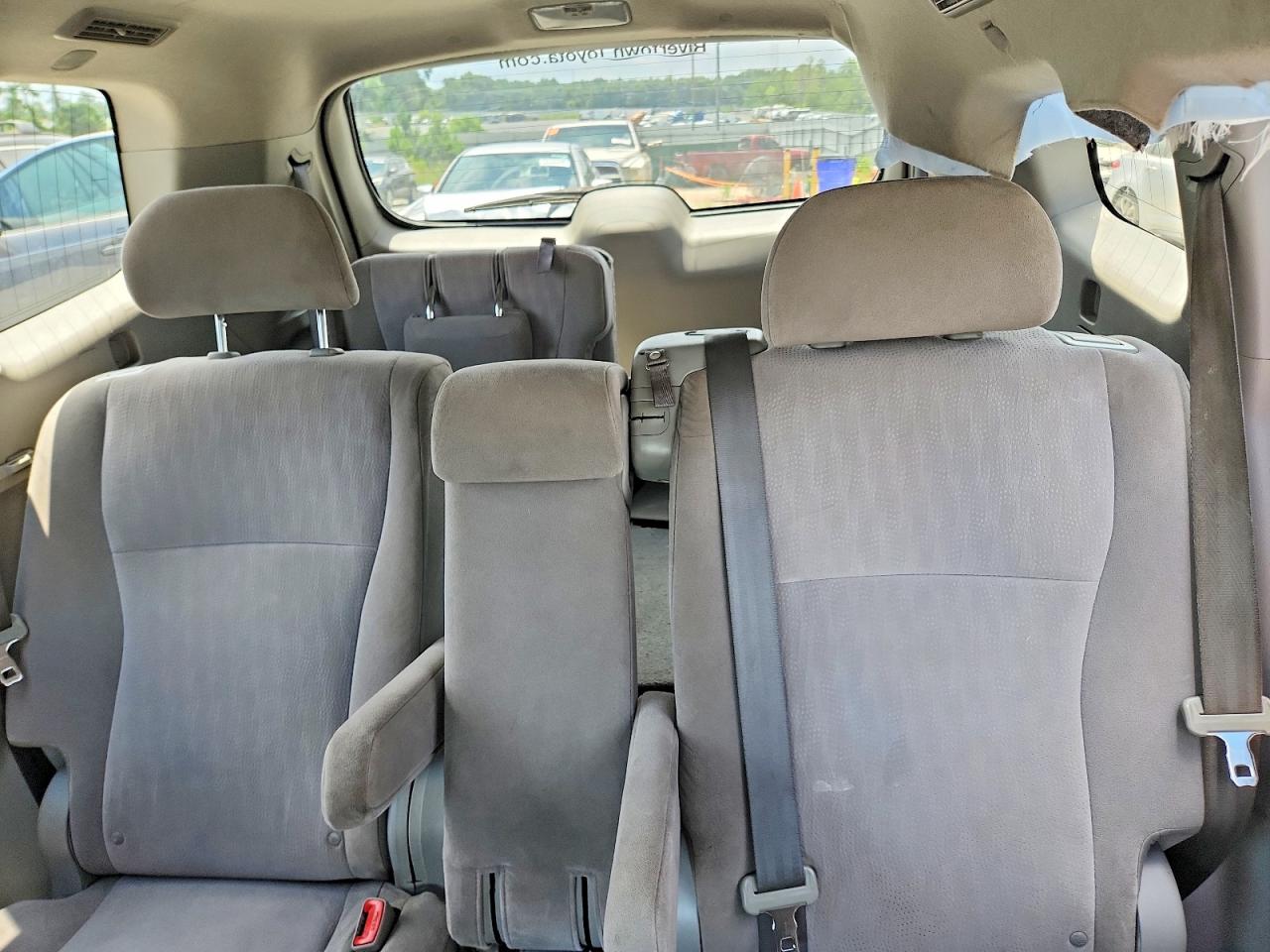 2013 Toyota Highlander Base Gray vin: 5TDZA3EH2DS036263