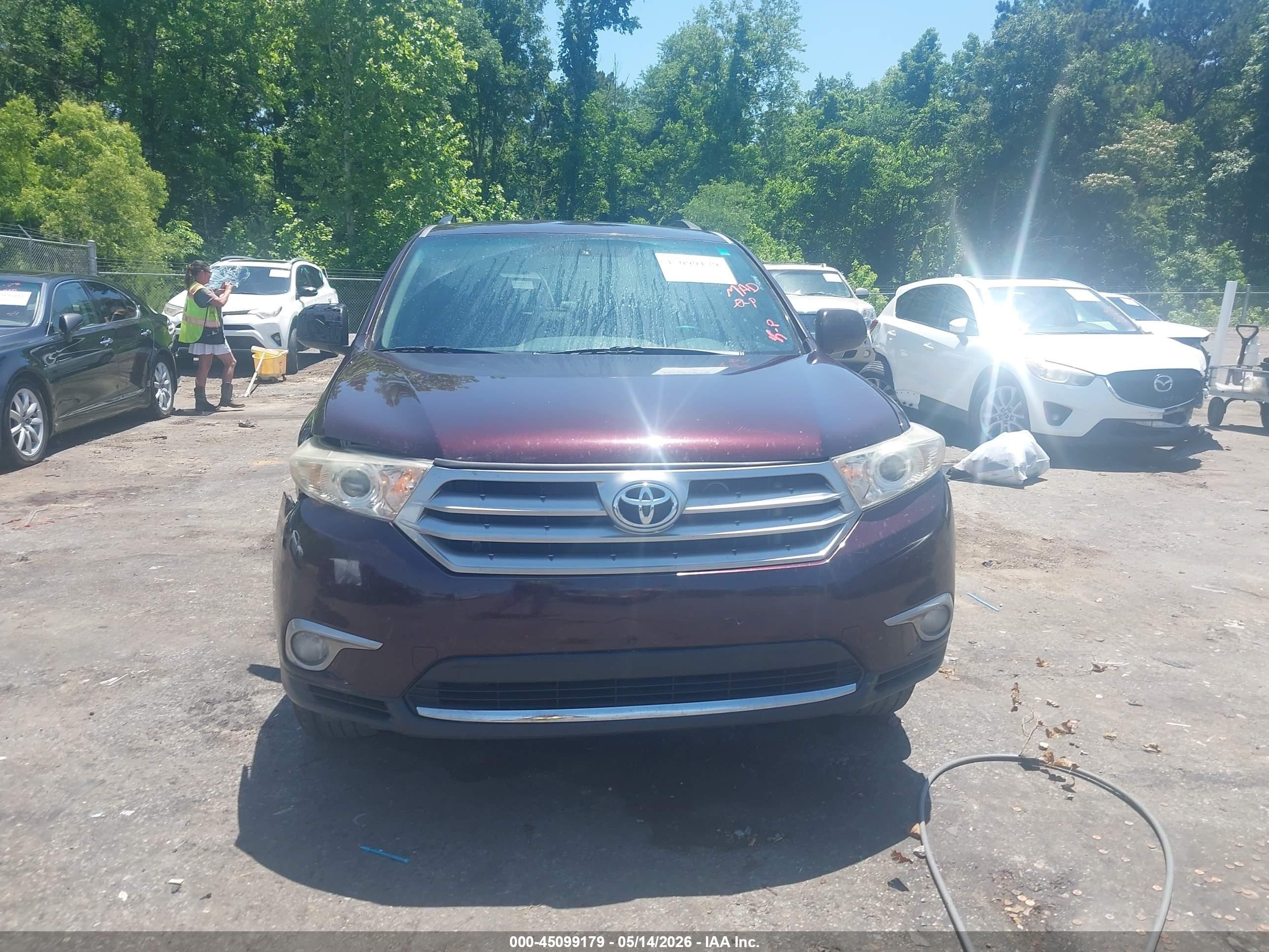 2013 Toyota Highlander Base Plus Maroon vin: 5TDZA3EH2DS042211