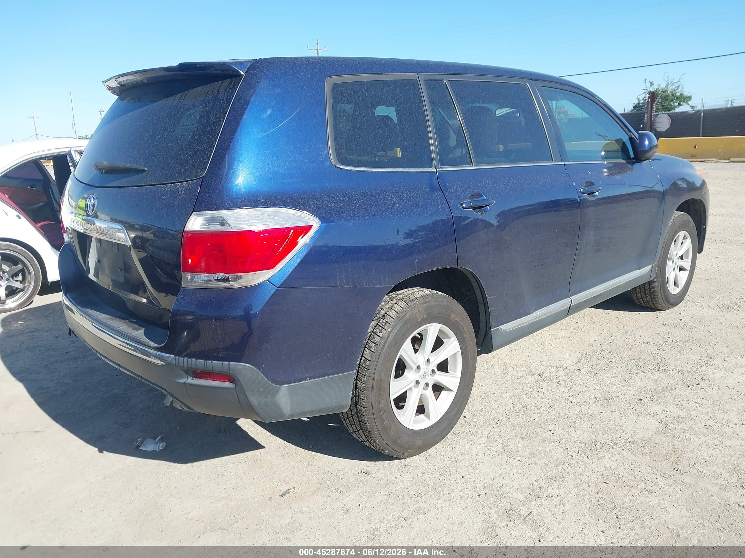 2013 Toyota Highlander   Dark Blue vin: 5TDZA3EH2DS044170