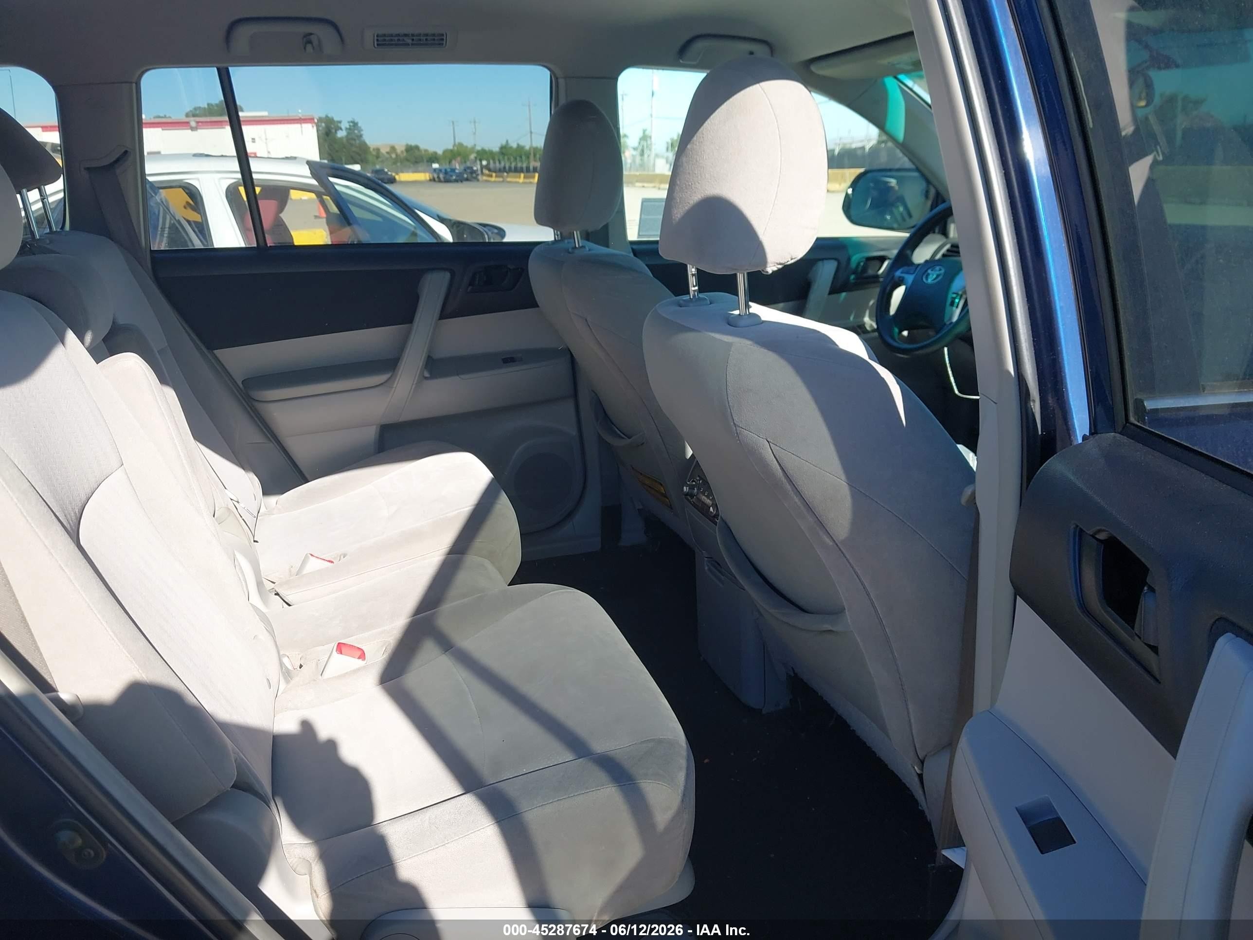 2013 Toyota Highlander   Dark Blue vin: 5TDZA3EH2DS044170