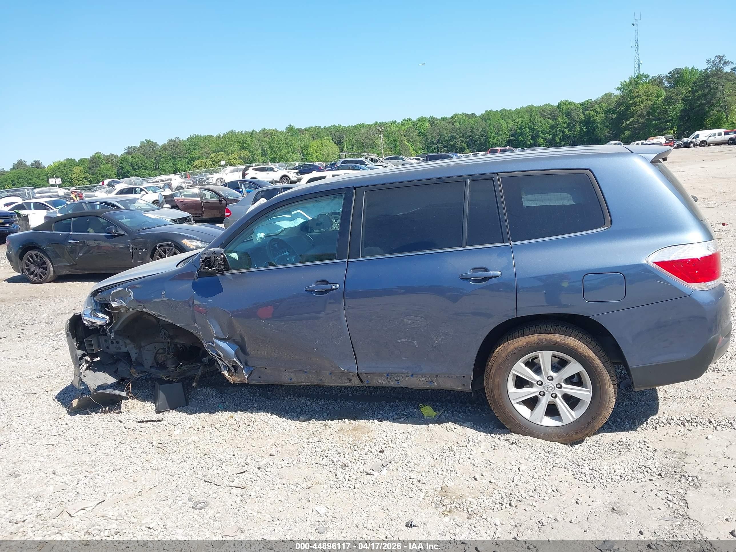 2013 Toyota Highlander   Dark Blue vin: 5TDZA3EH2DS044945