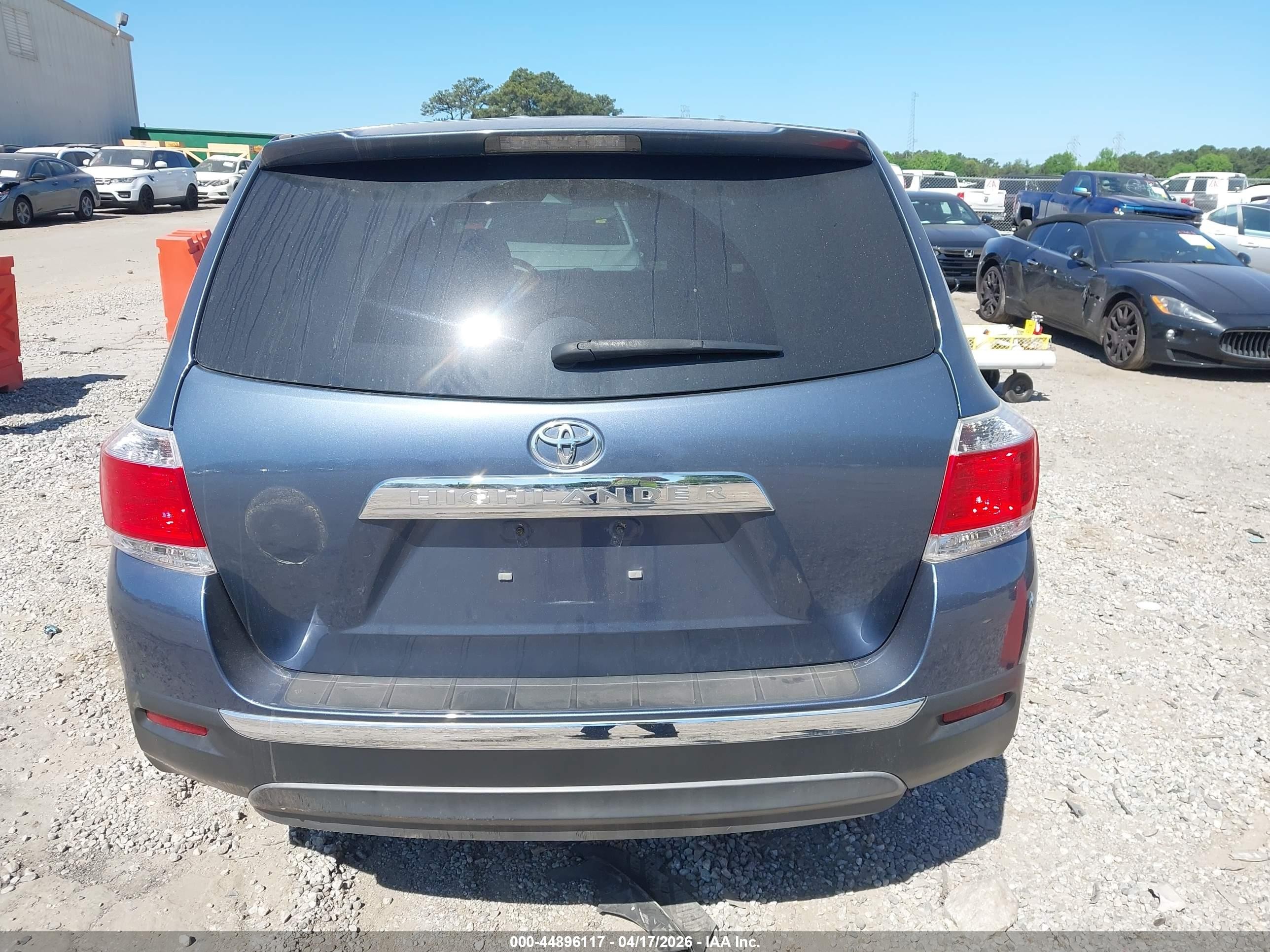 2013 Toyota Highlander   Dark Blue vin: 5TDZA3EH2DS044945