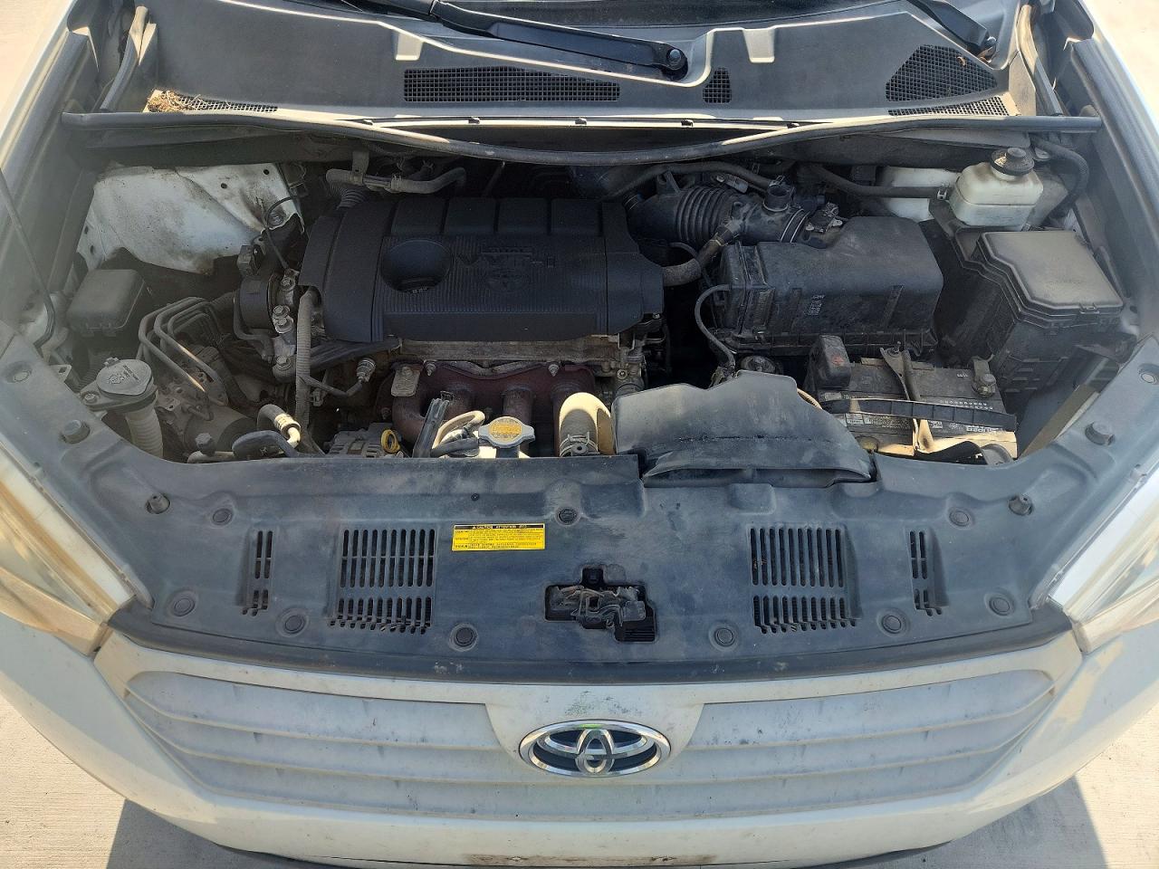 2013 Toyota Highlander Plus White vin: 5TDZA3EH2DS045268