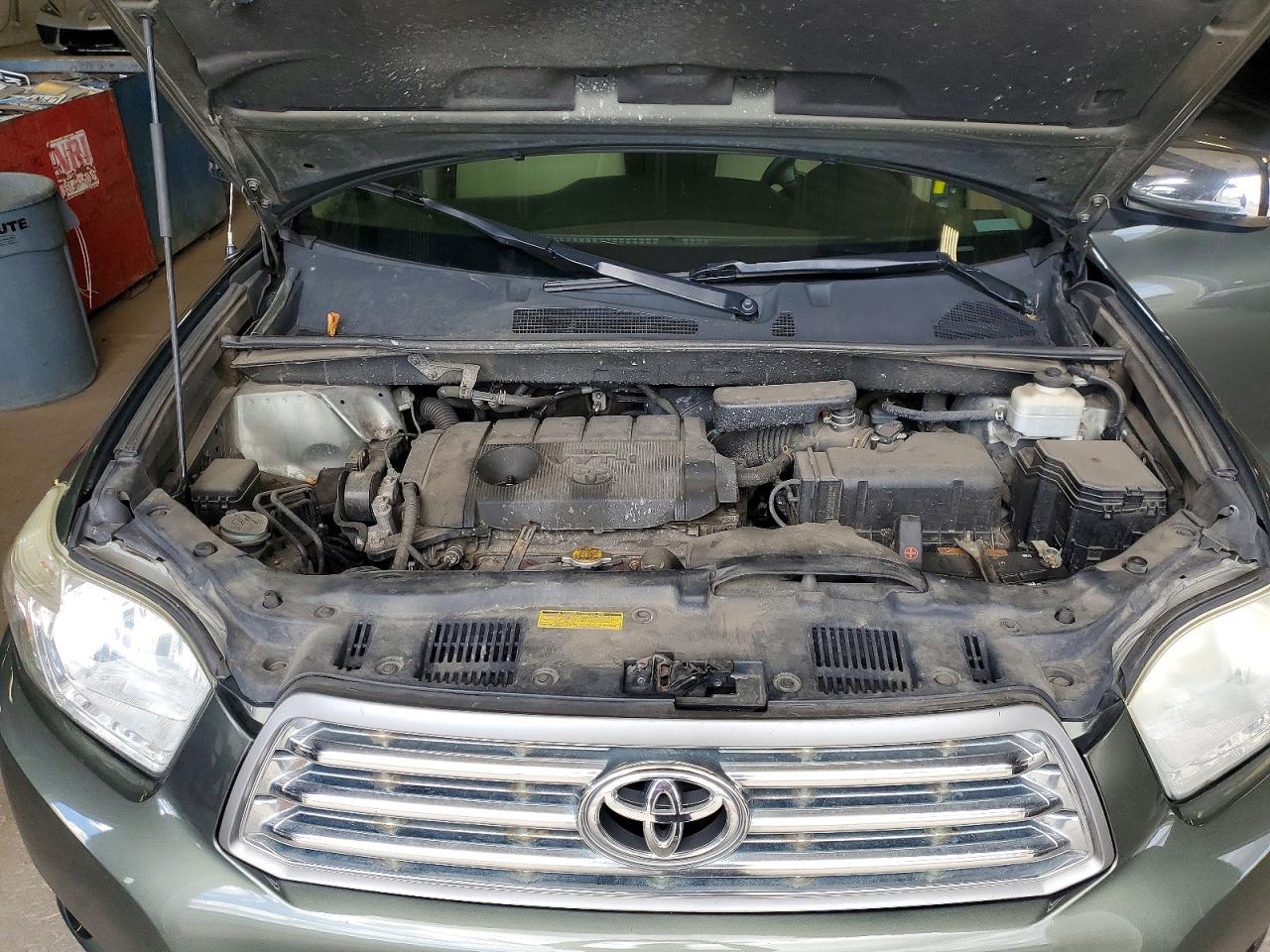 2010 Toyota Highlander Base Green vin: 5TDZA3EH3AS007155