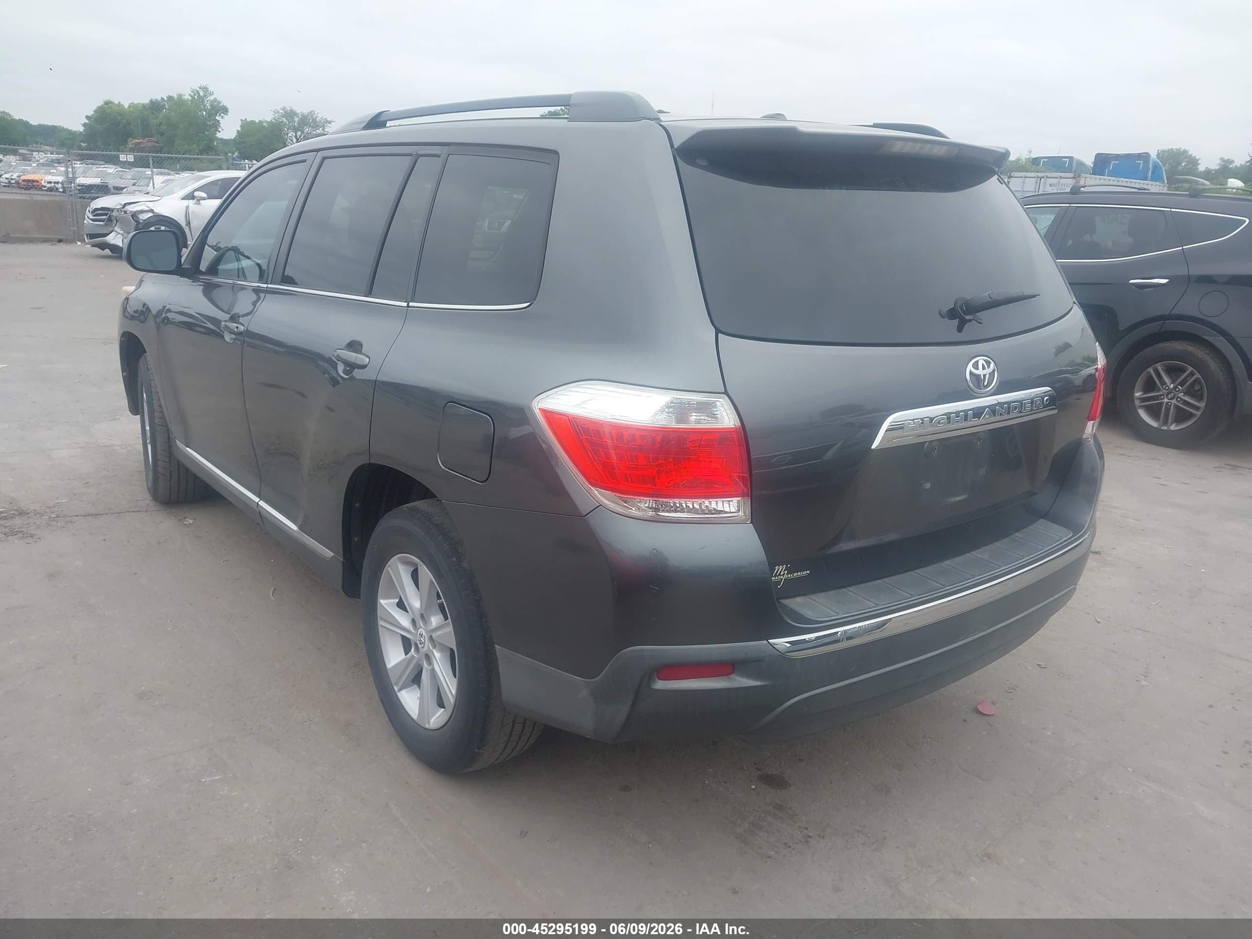 2011 Toyota Highlander   Gray vin: 5TDZA3EH3BS011272