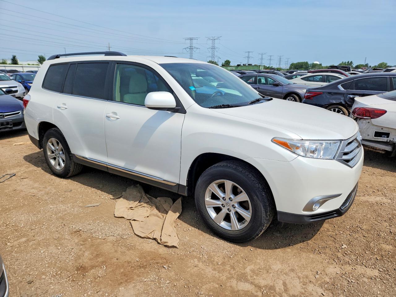 2012 Toyota Highlander Base White vin: 5TDZA3EH3CS019230
