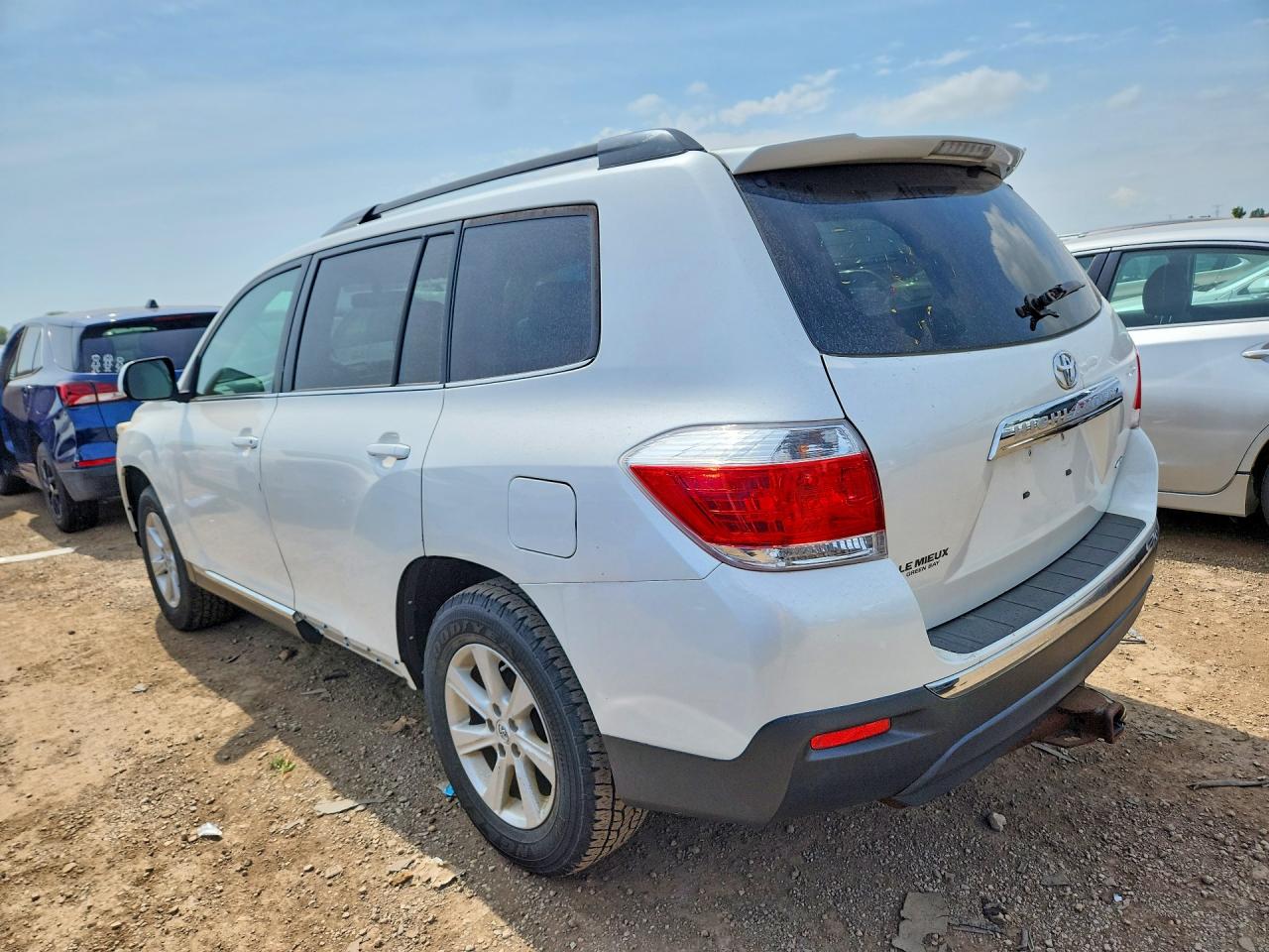 2012 Toyota Highlander Base White vin: 5TDZA3EH3CS019230