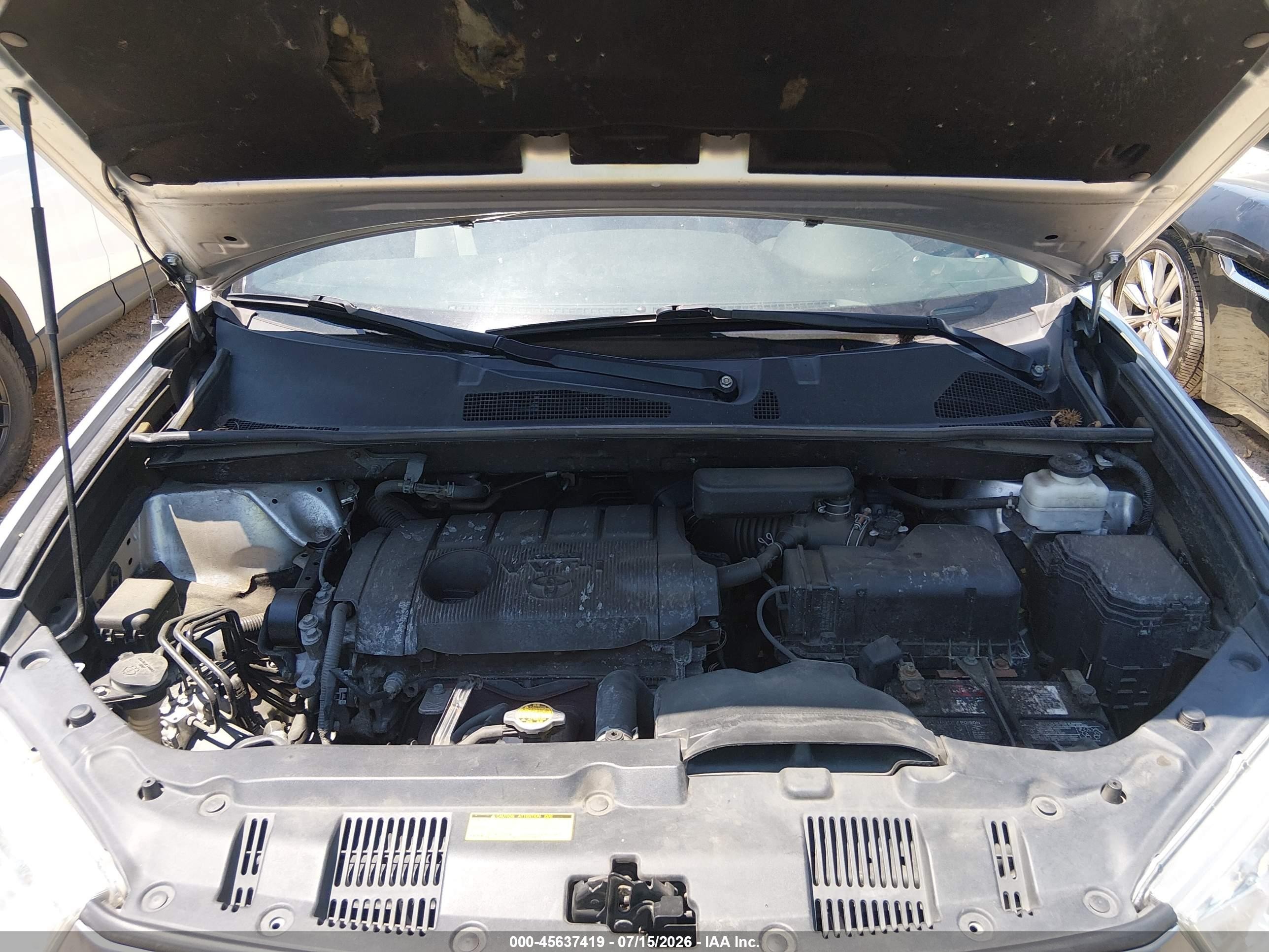 2012 Toyota Highlander   Silver vin: 5TDZA3EH3CS026291