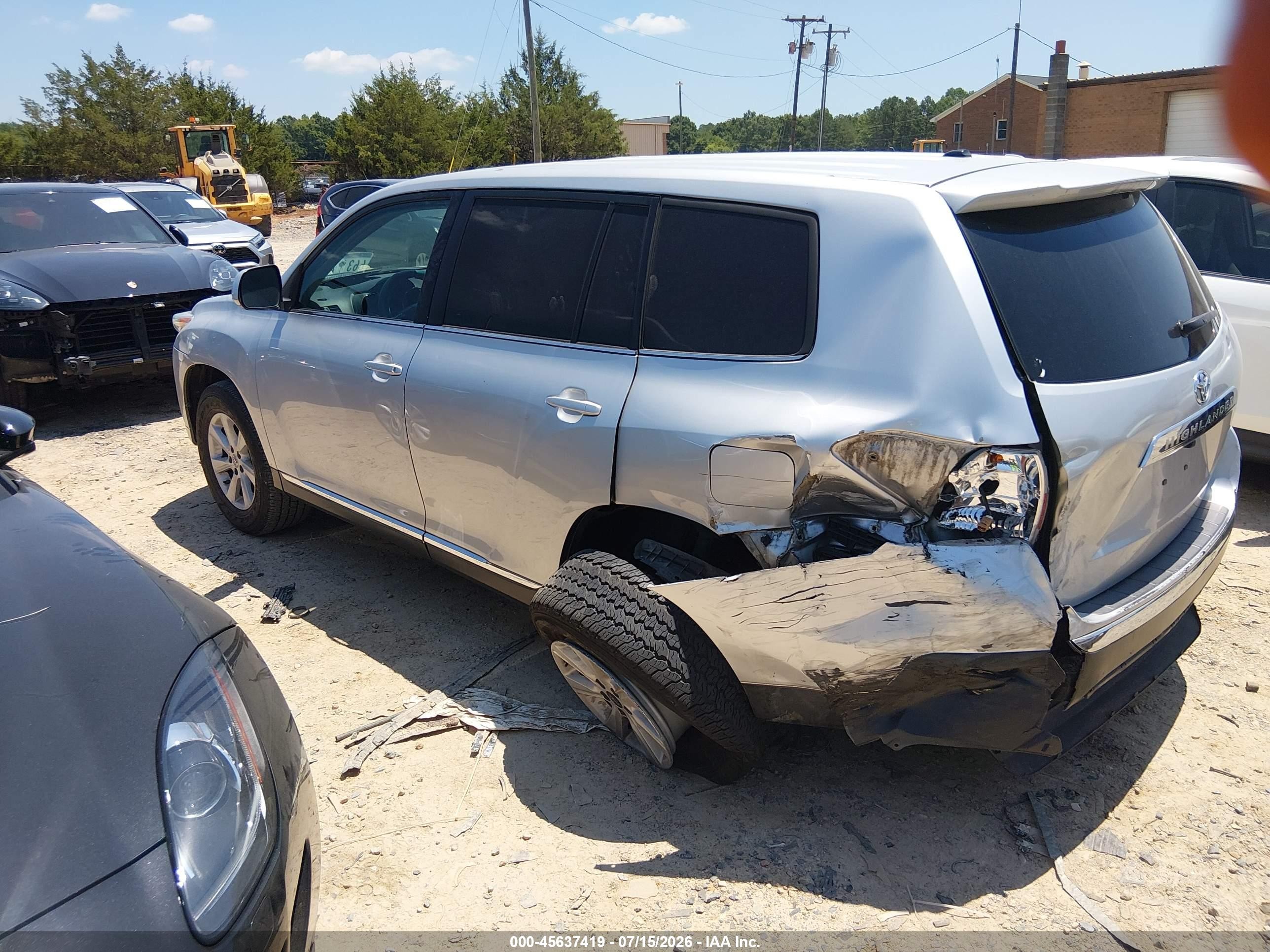 2012 Toyota Highlander   Silver vin: 5TDZA3EH3CS026291