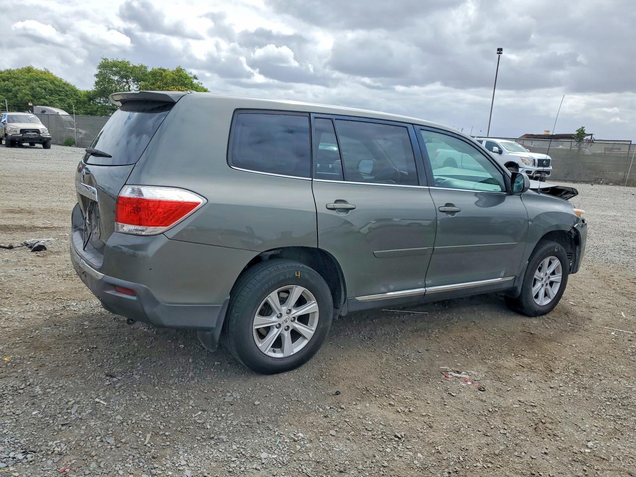 2012 Toyota Highlander Base Green vin: 5TDZA3EH3CS028879