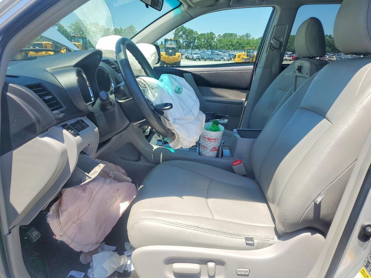 2013 Toyota Highlander Silver vin: 5TDZA3EH3DS033260