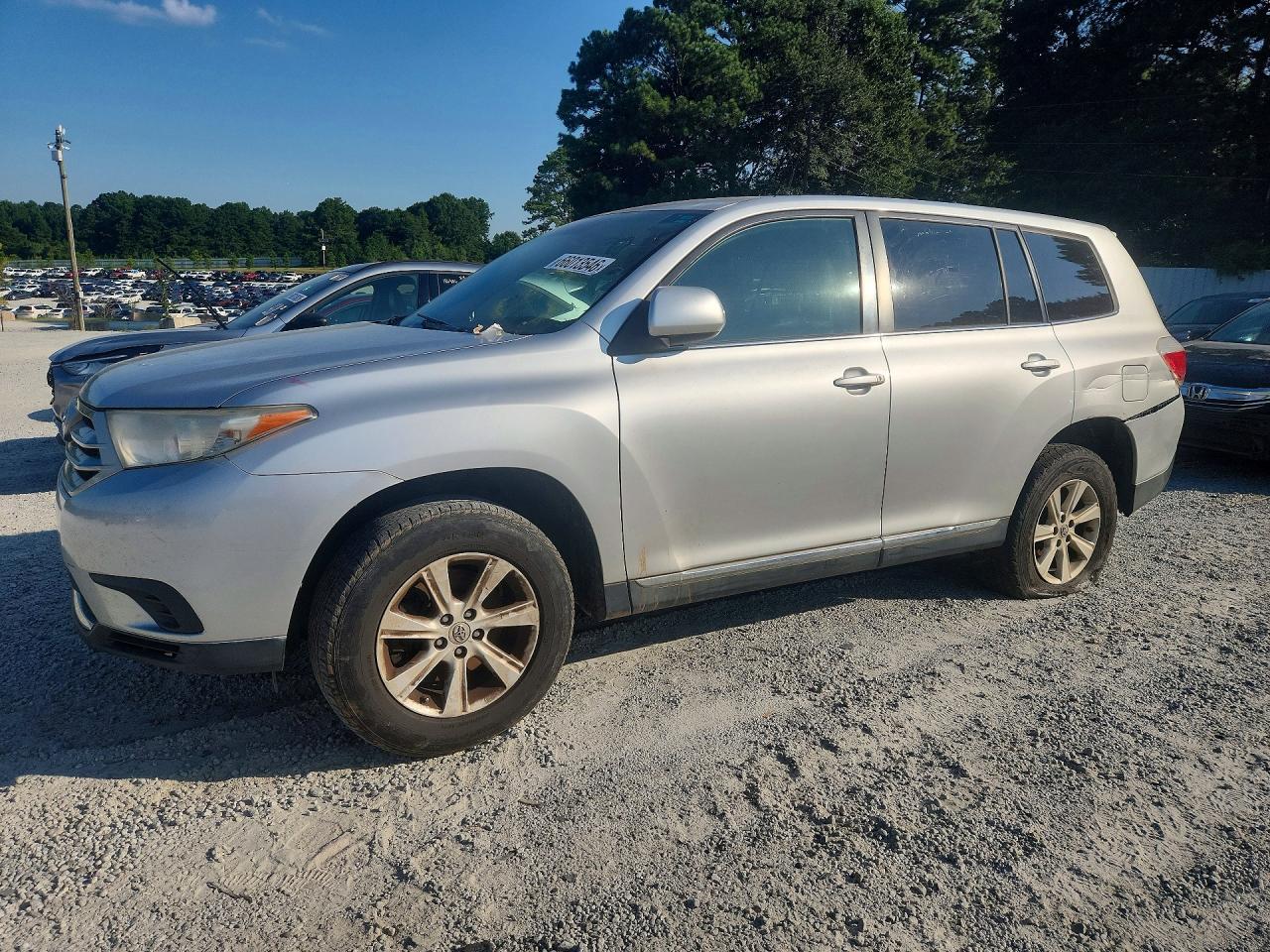 2013 Toyota Highlander Base Silver vin: 5TDZA3EH3DS033498