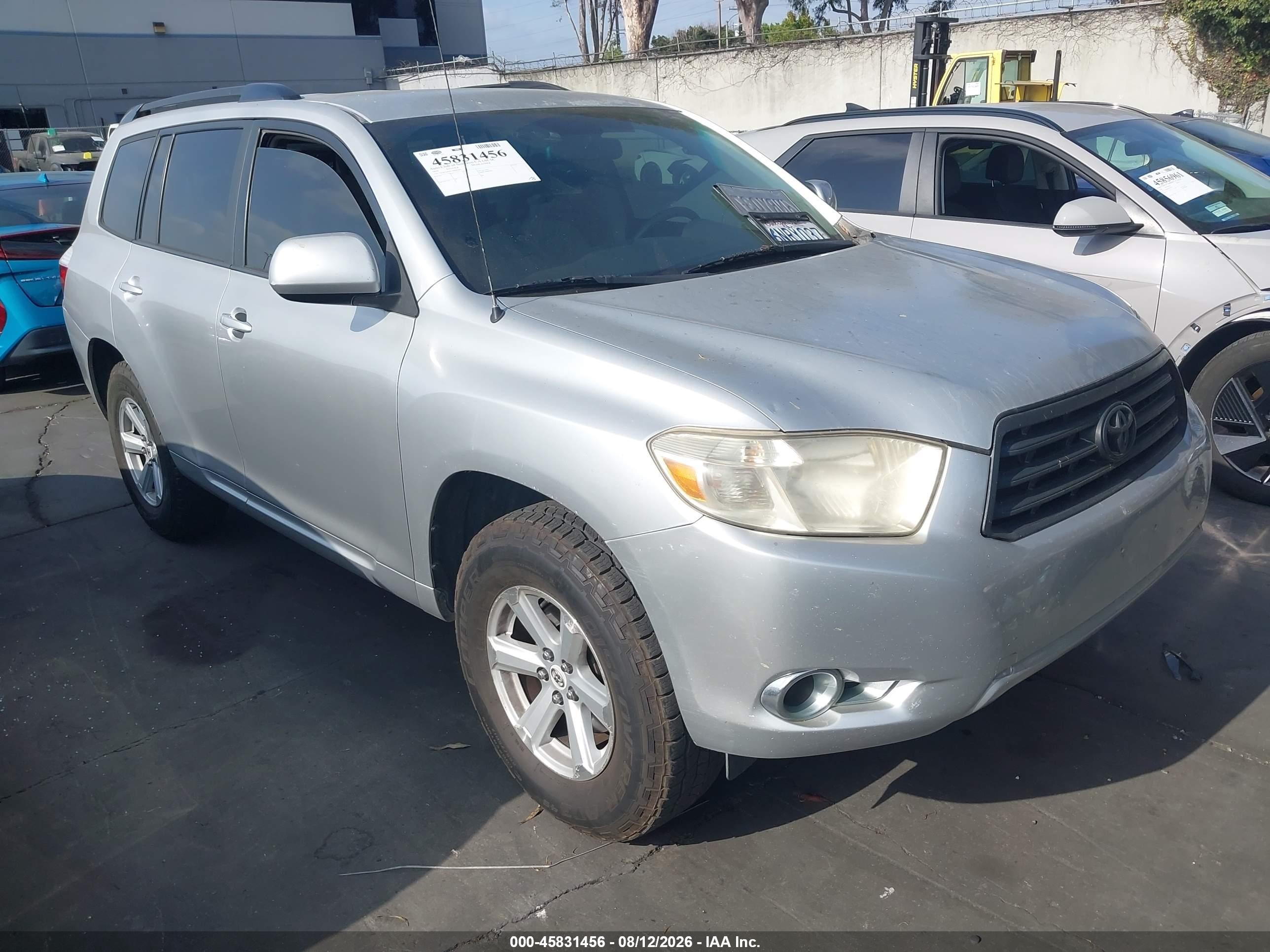 2010 Toyota Highlander   Silver vin: 5TDZA3EH5AS004449
