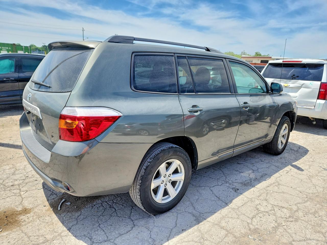 2010 Toyota Highlander Base Gray vin: 5TDZA3EH5AS007366