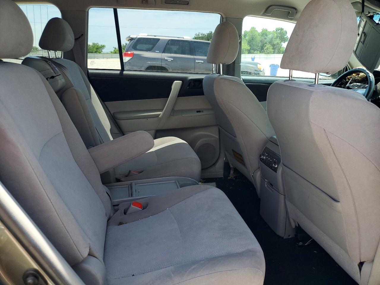 2013 Toyota Highlander Base Charcoal vin: 5TDZA3EH5DS043580