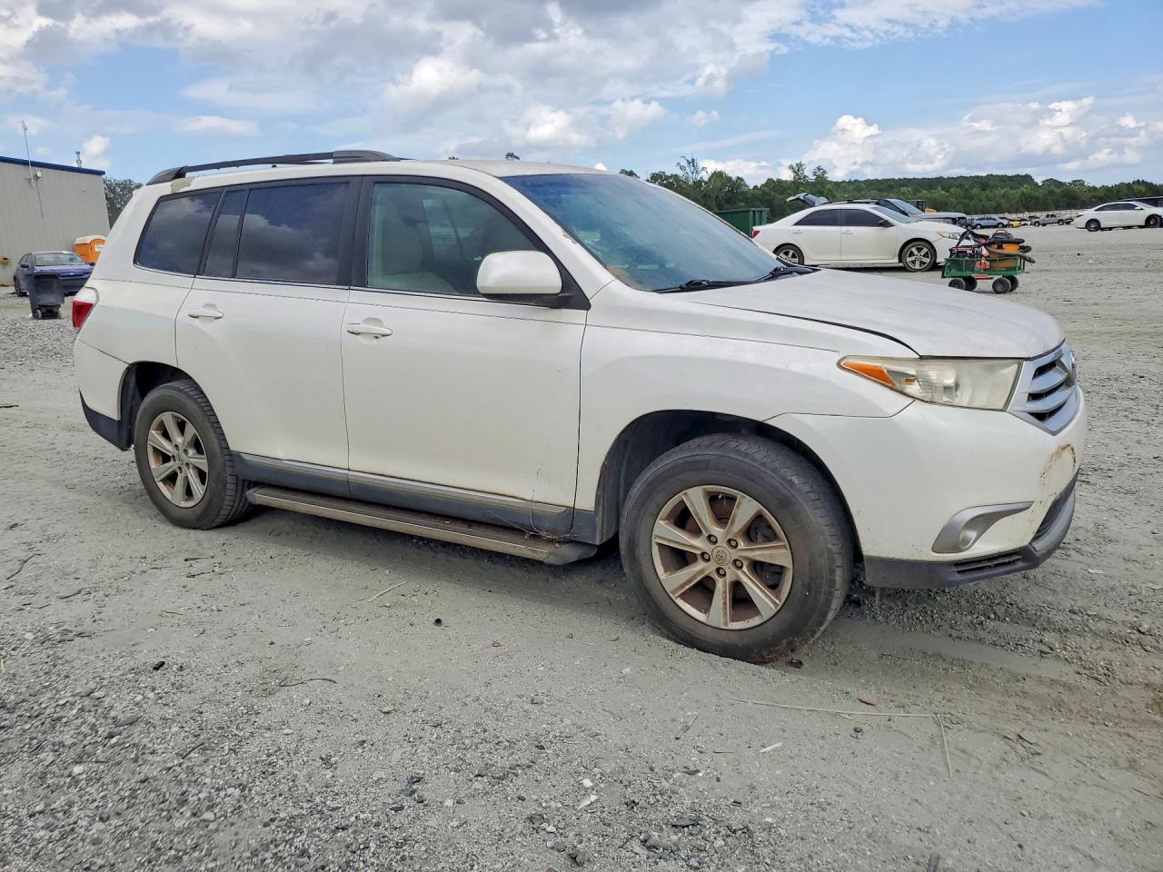 2013 Toyota Highlander Plus Белый vin: 5TDZA3EH5DS044762