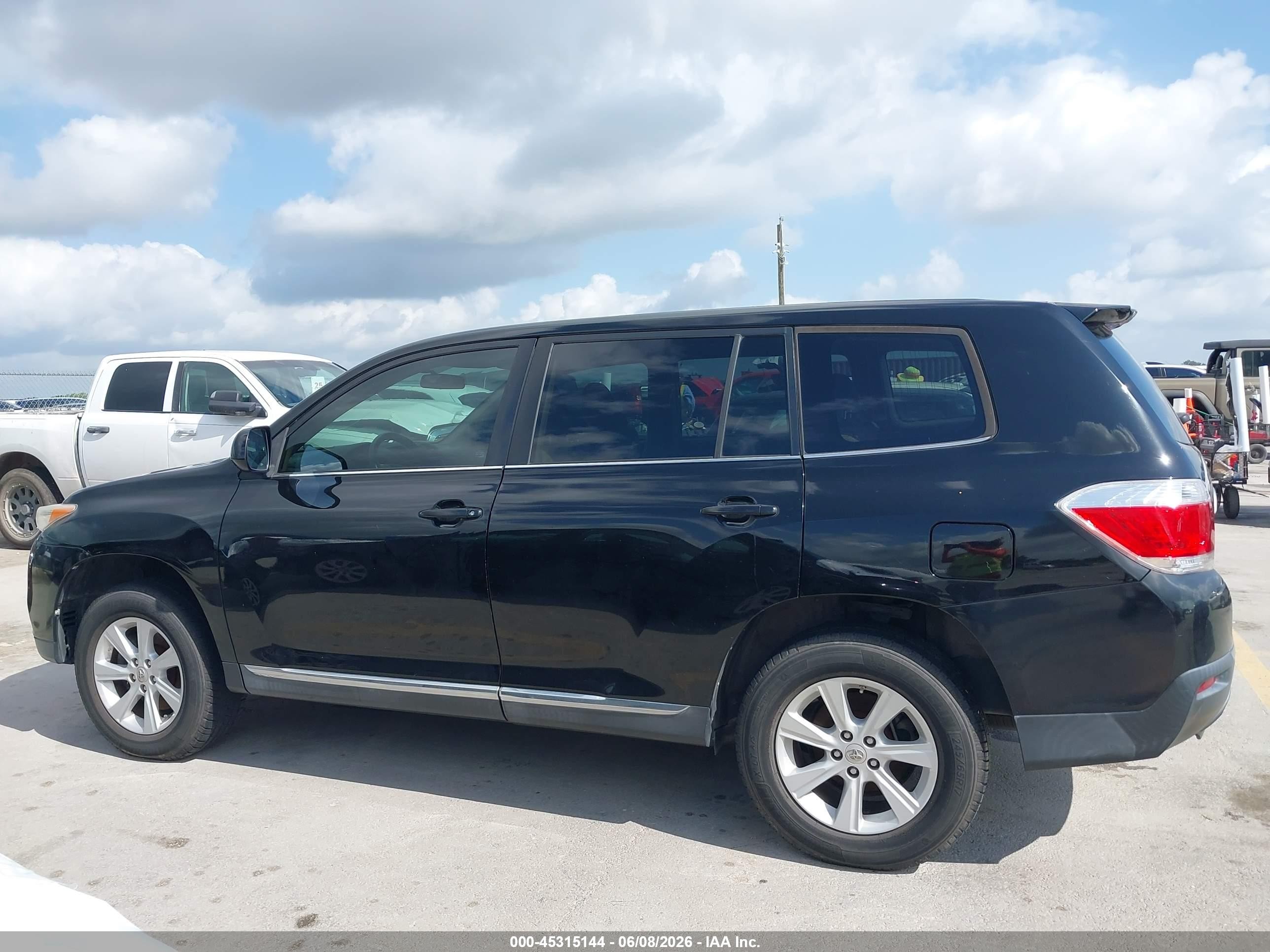 2013 Toyota Highlander   Black vin: 5TDZA3EH5DS044986