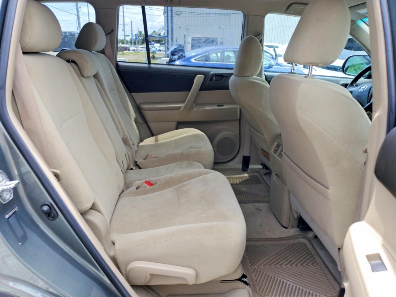 2010 Toyota Highlander Base Gray vin: 5TDZA3EH6AS003178