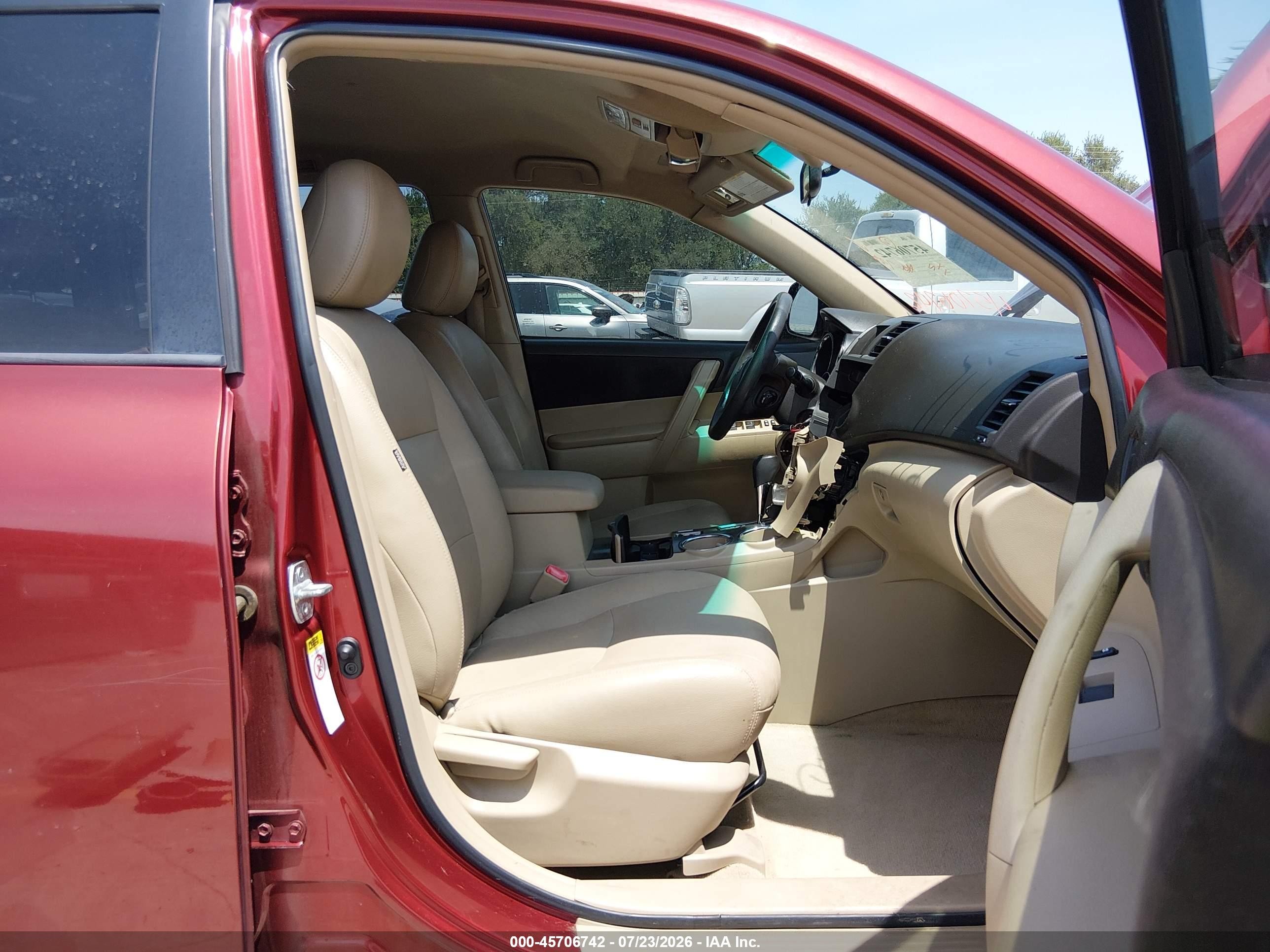 2010 Toyota Highlander Red vin: 5TDZA3EH6AS006162