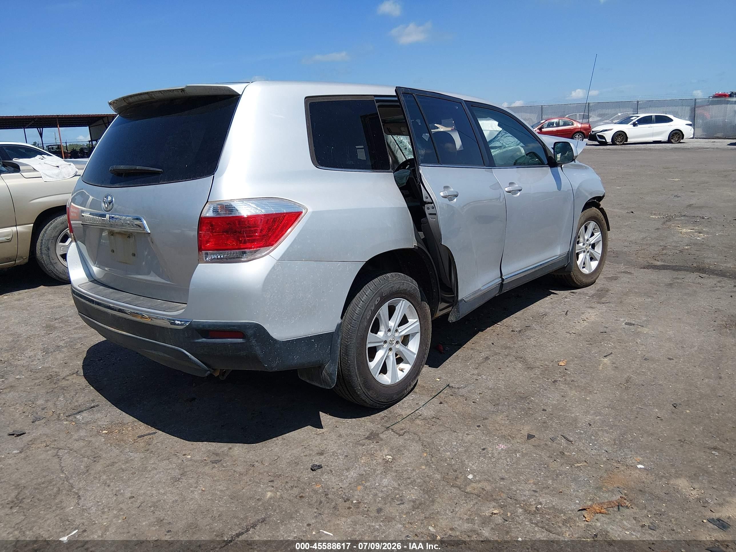 2011 Toyota Highlander Silver vin: 5TDZA3EH6BS008138